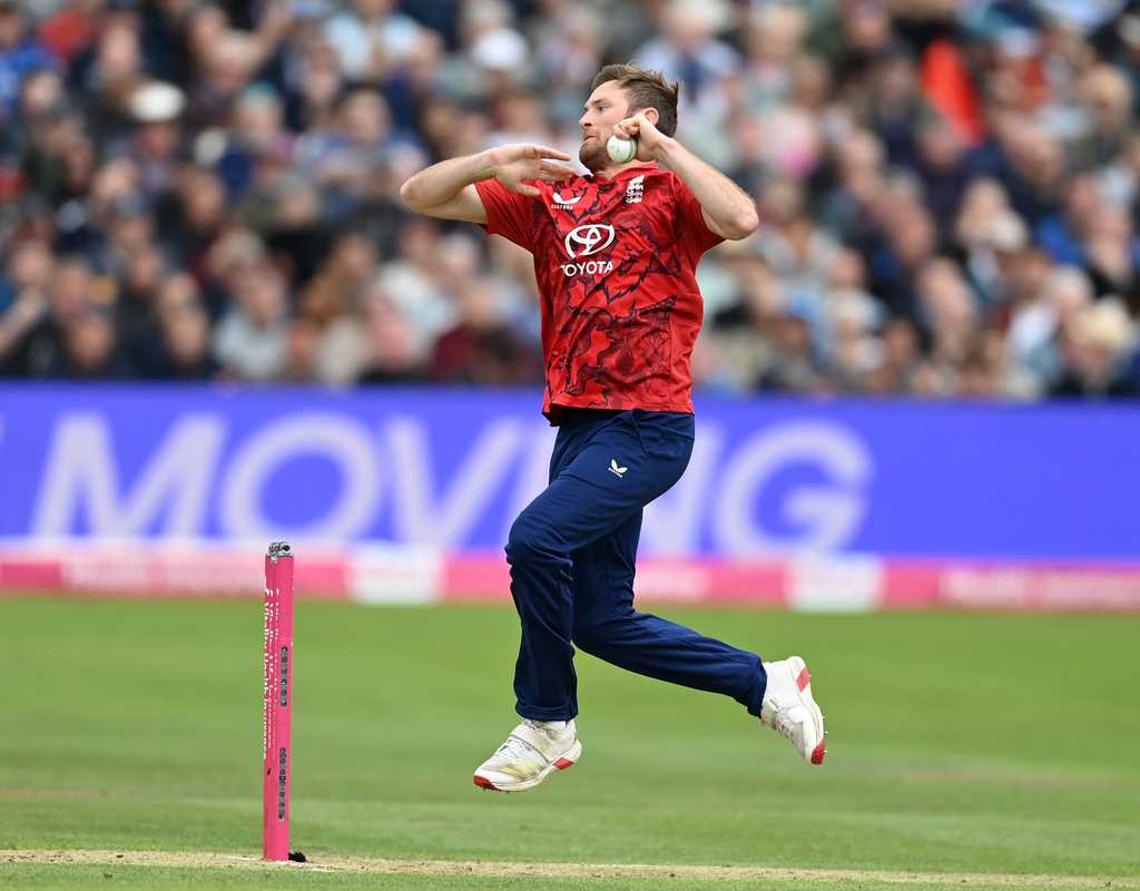 England recall Liam Dawson for fourth Test  