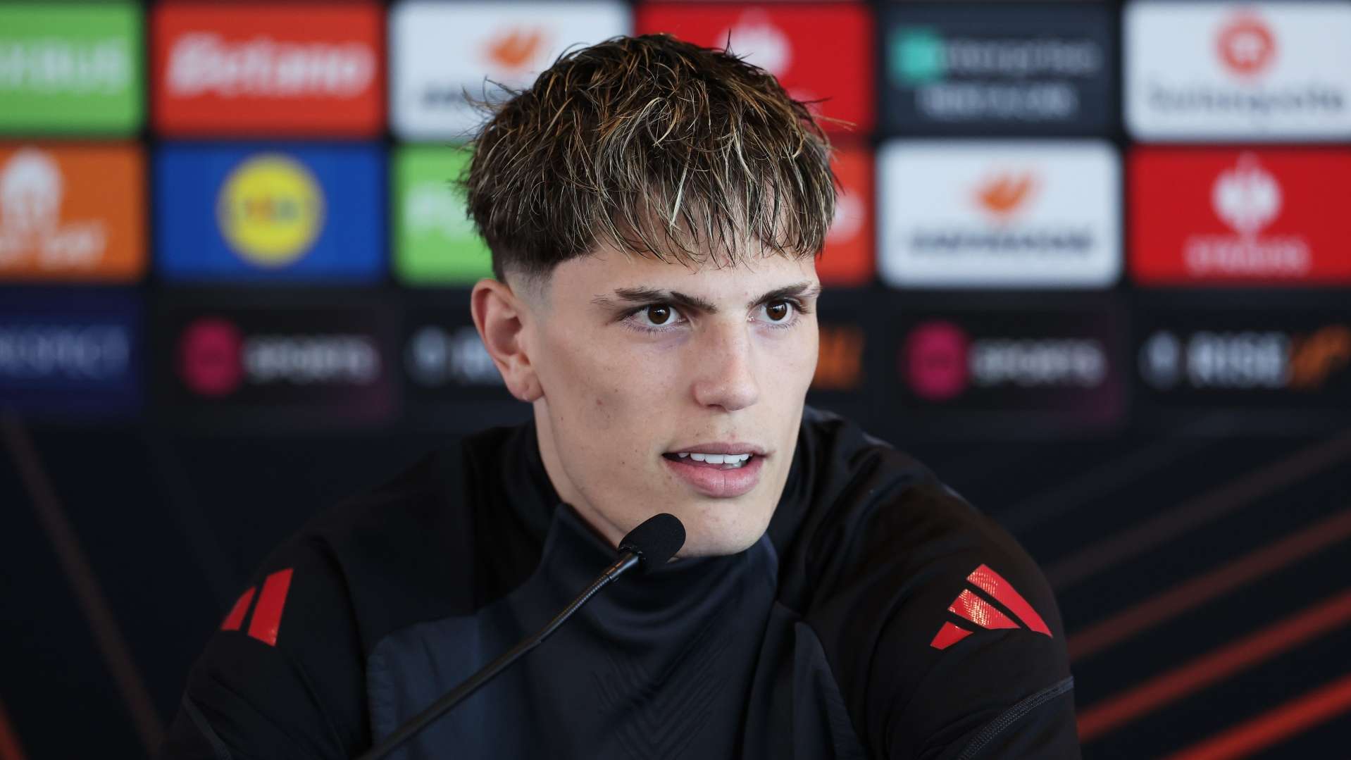 Man Utd target swap deals to offload Garnacho  