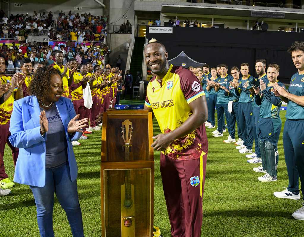 Inglis, Green play party-poopers as Russell bows out  