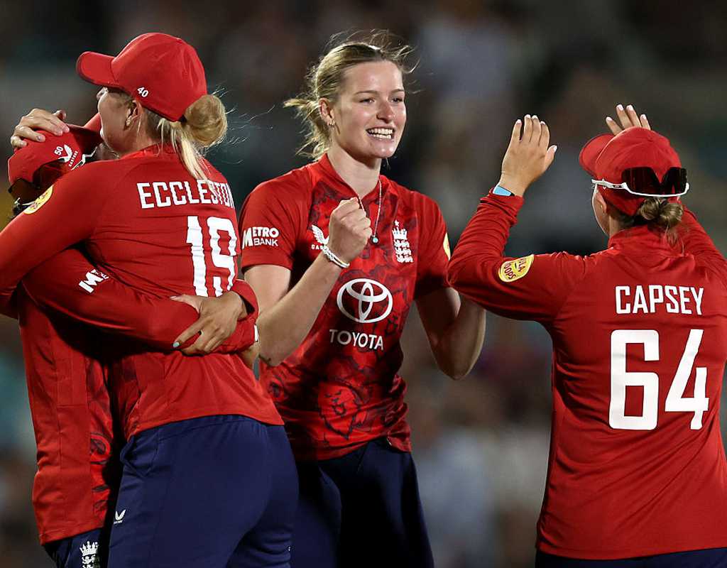 Dunkley, Wayne-Hodge and Filer help England keep series alive  