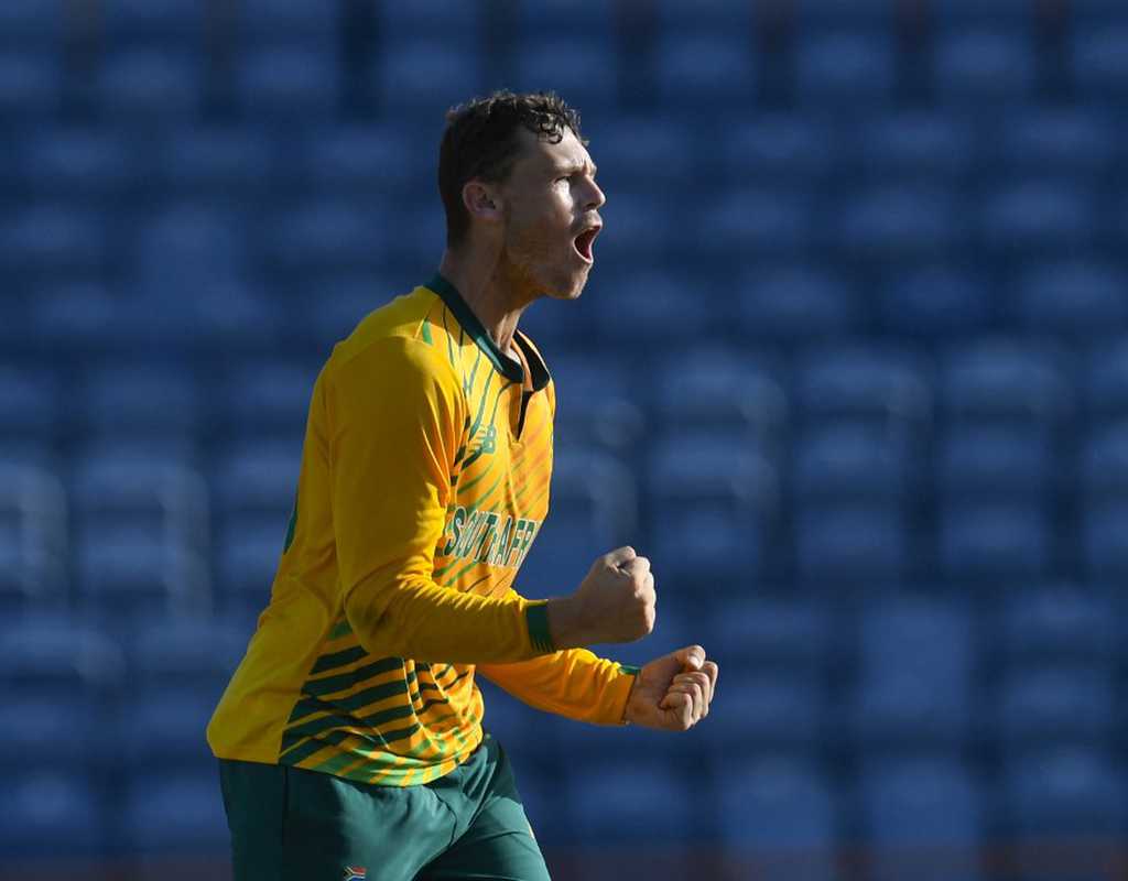 Linde, Brevis and Hermann star as South Africa begin tri-series with easy win  