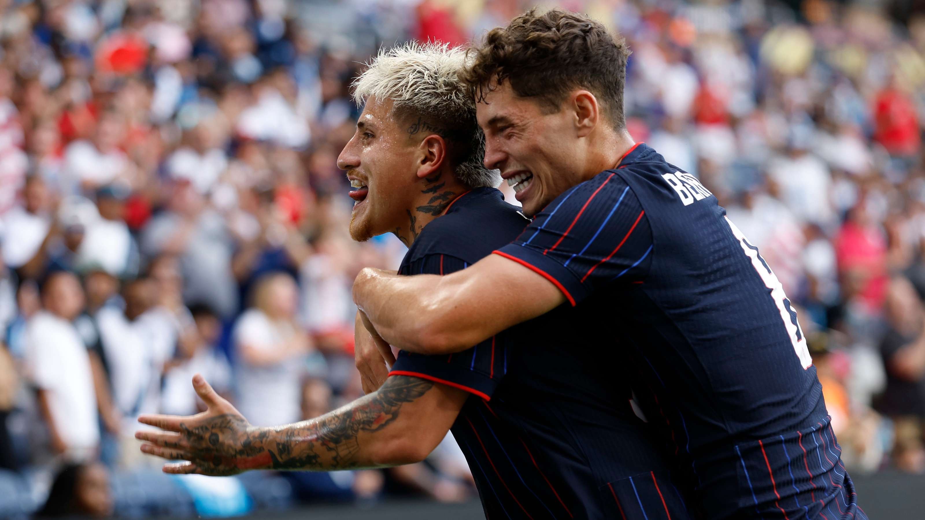 Dominant Luna overcomes gonzo Guatemala crowd, USMNT win  