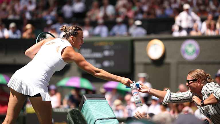 Amanda Anisimova tops Aryna Sabalenka in three-set Wimbledon semifinal   Amanda Anisimova tops Aryna Sabalenka in three-set Wimbledon semifinal
