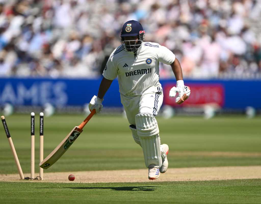 Pant run-out sours a productive morning session on Day 3 for India  
