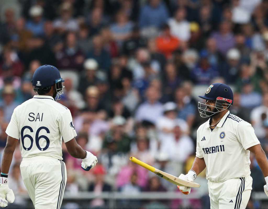 Pant injury mars India's promising Day 1 at Old Trafford  