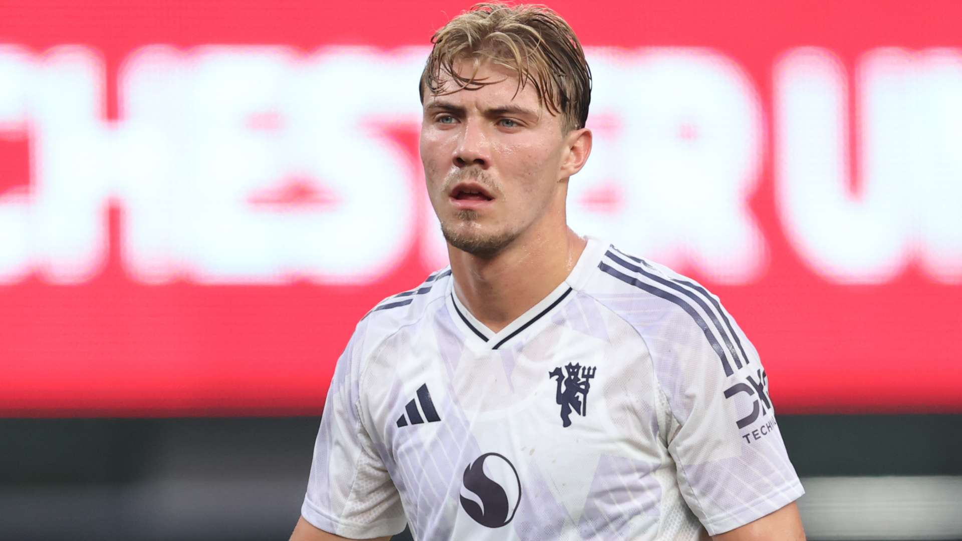 Hojlund's DAD gets involved in Man Utd exit saga Hojlund's DAD gets involved in Man Utd exit saga
