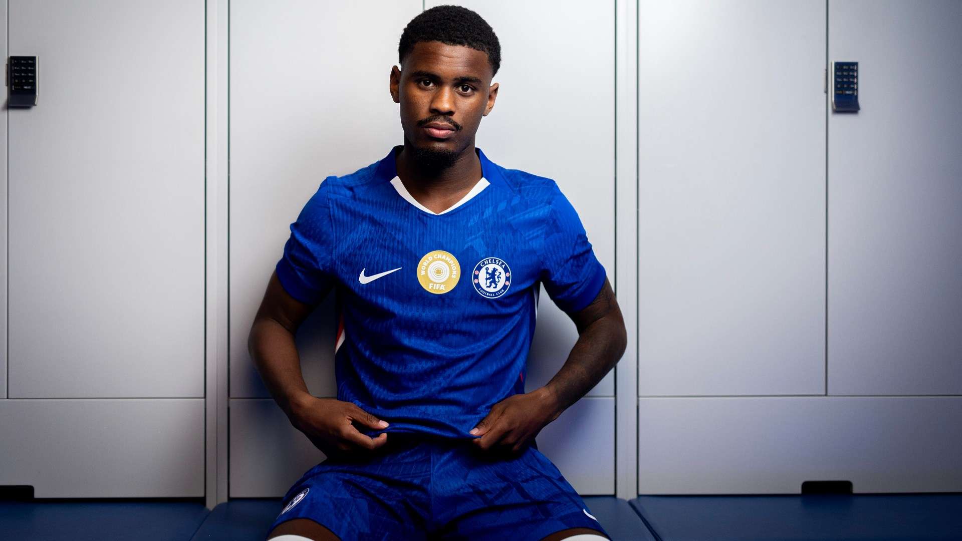Hato completes £38m transfer from Ajax to Chelsea  