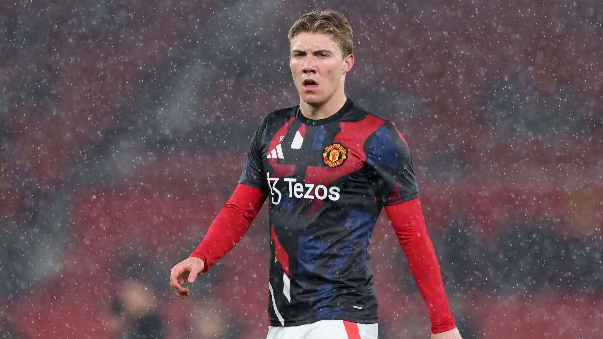 Transfers LIVE: Man Utd in talks over Hojlund exit  