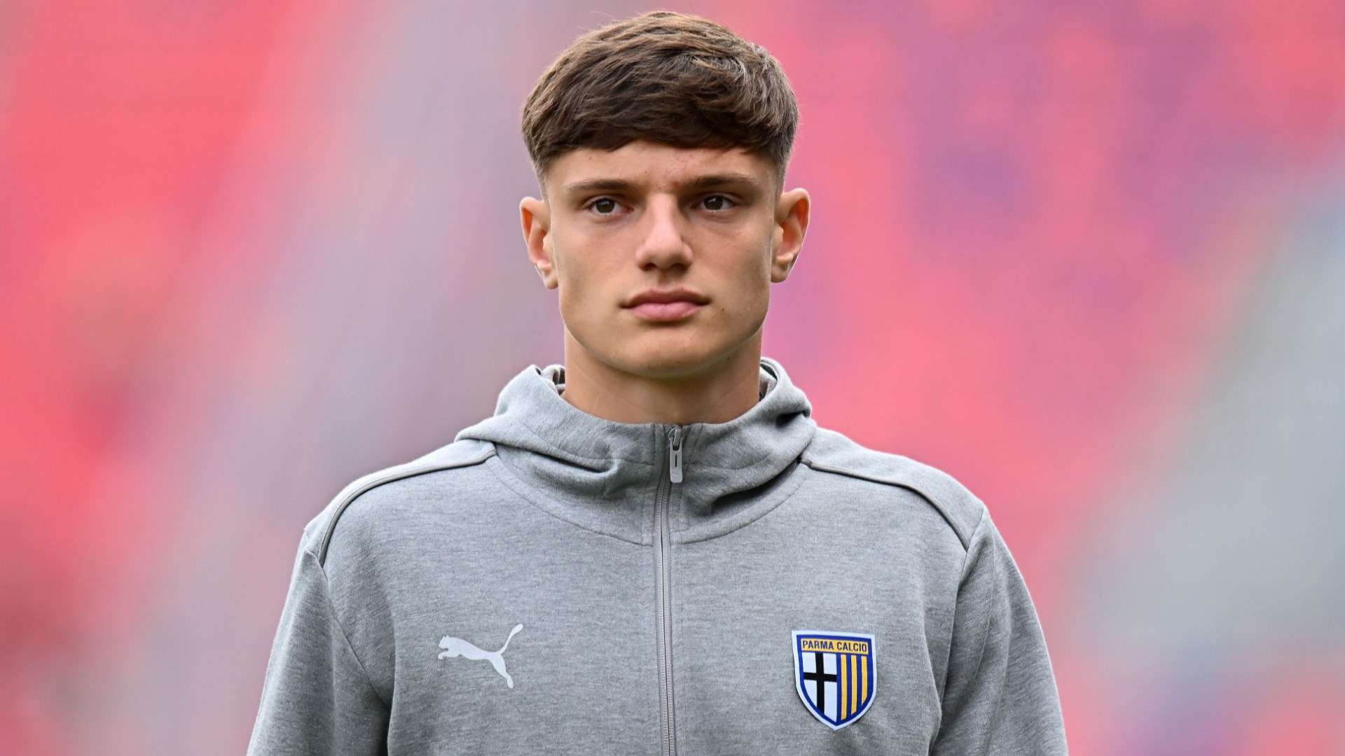 Liverpool strike €35m deal to sign Leoni from Parma  