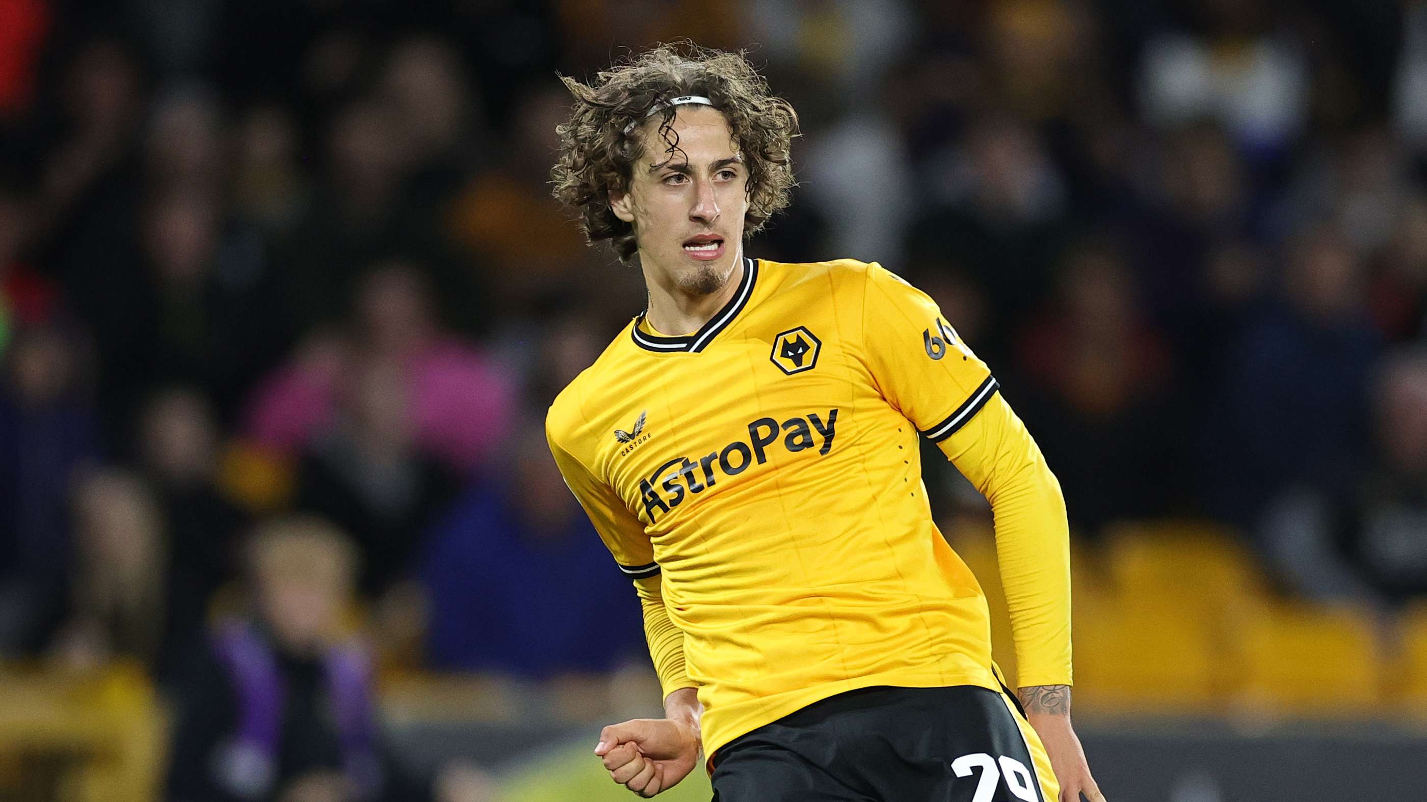 Dortmund wrap up €27m deal for Wolves forward  