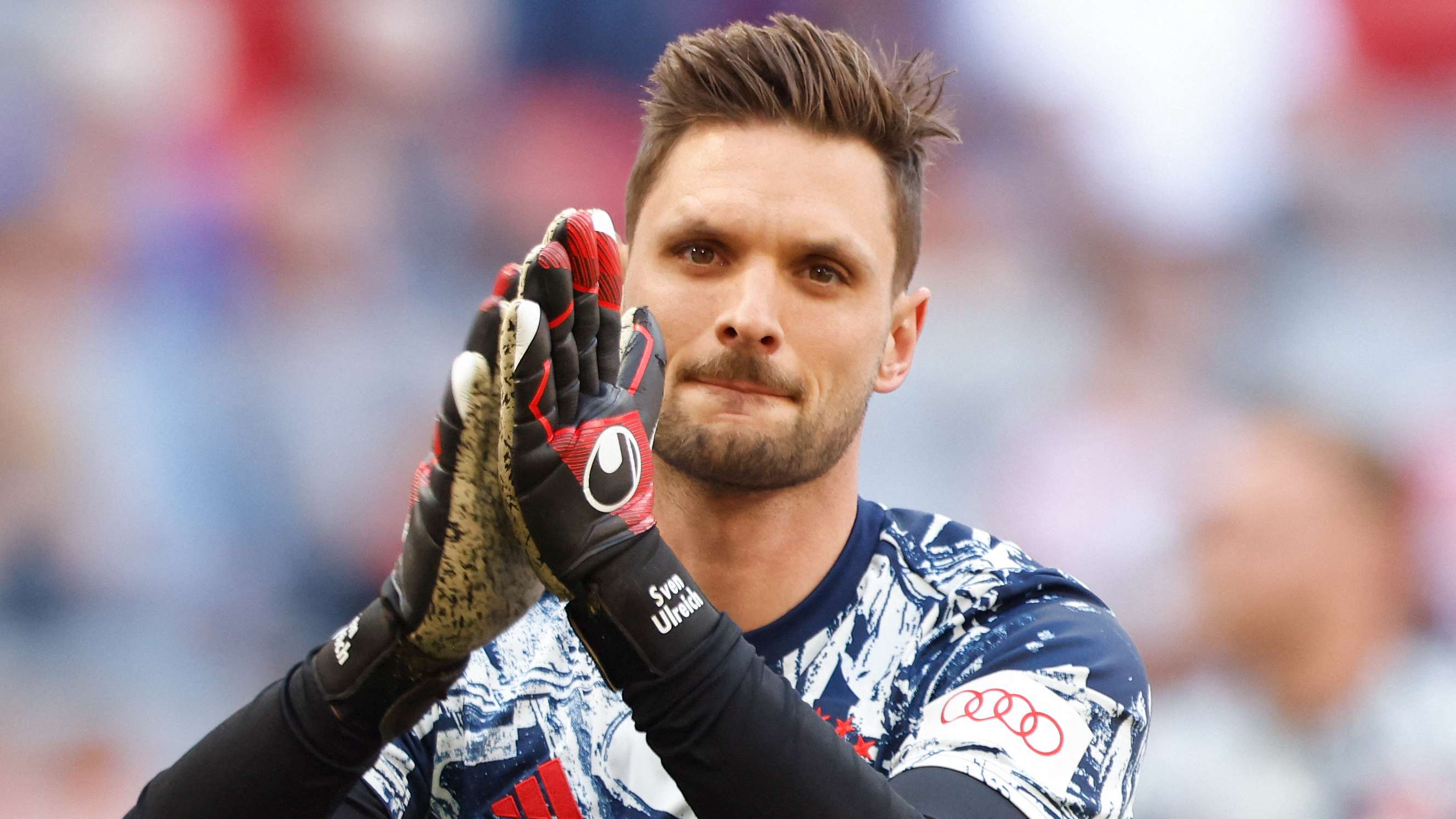 Bayern goalkeeper announces tragic death of son Bayern goalkeeper announces tragic death of son