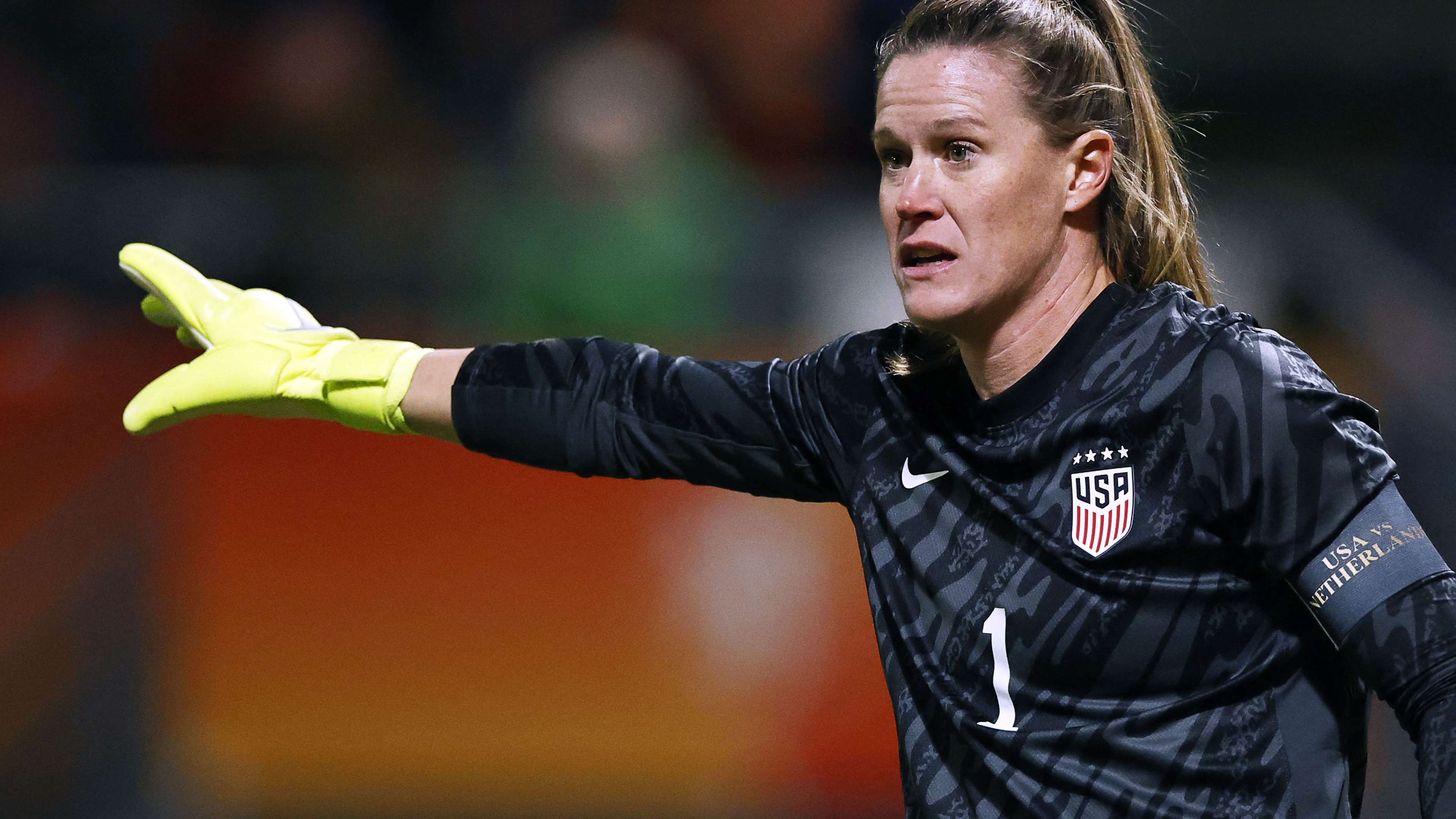 WATCH: Naeher makes NWSL history with stoppage-time goal  