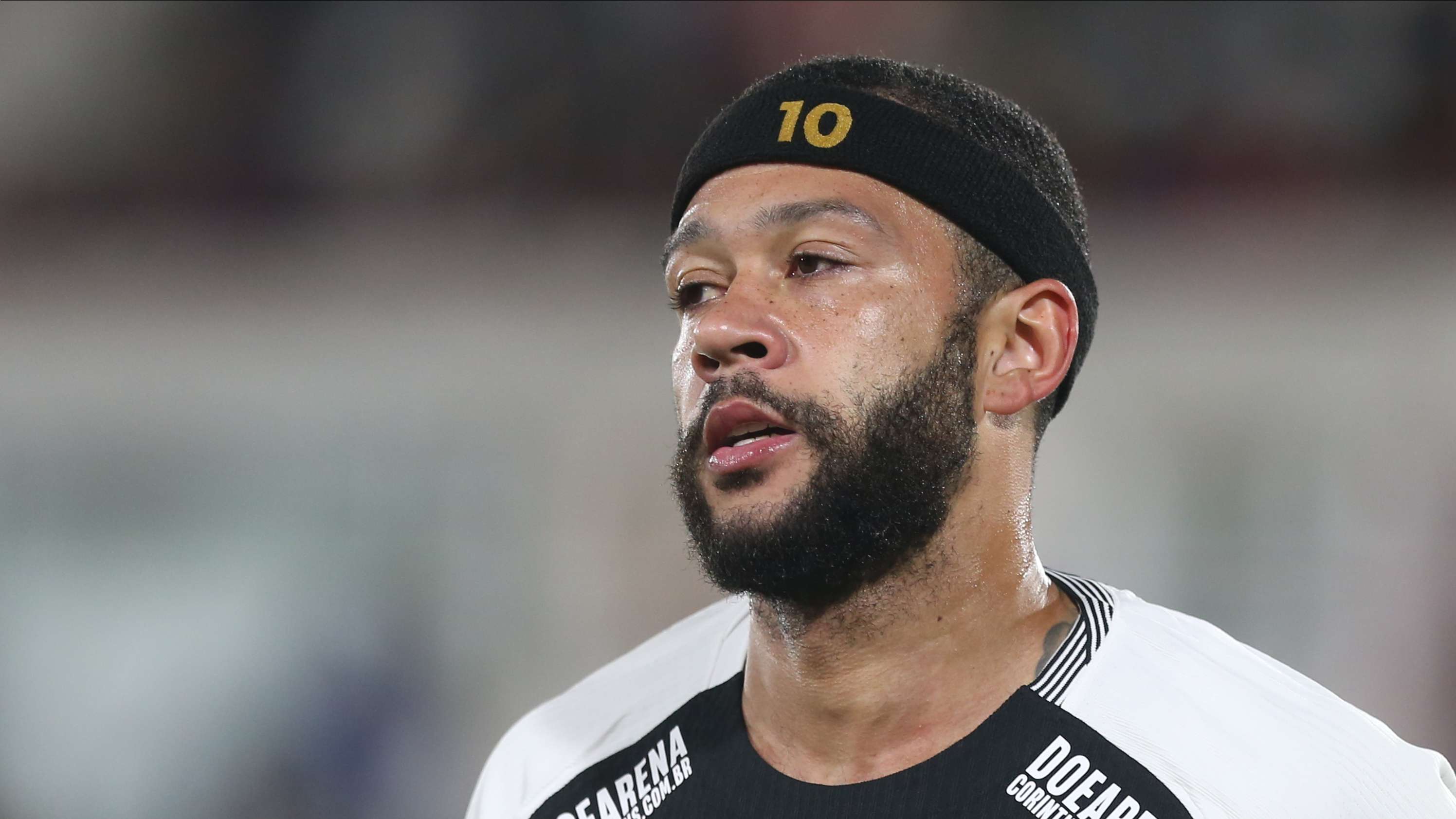 Depay waiting on €1.7m bonus amid Corinthians' financial struggles  