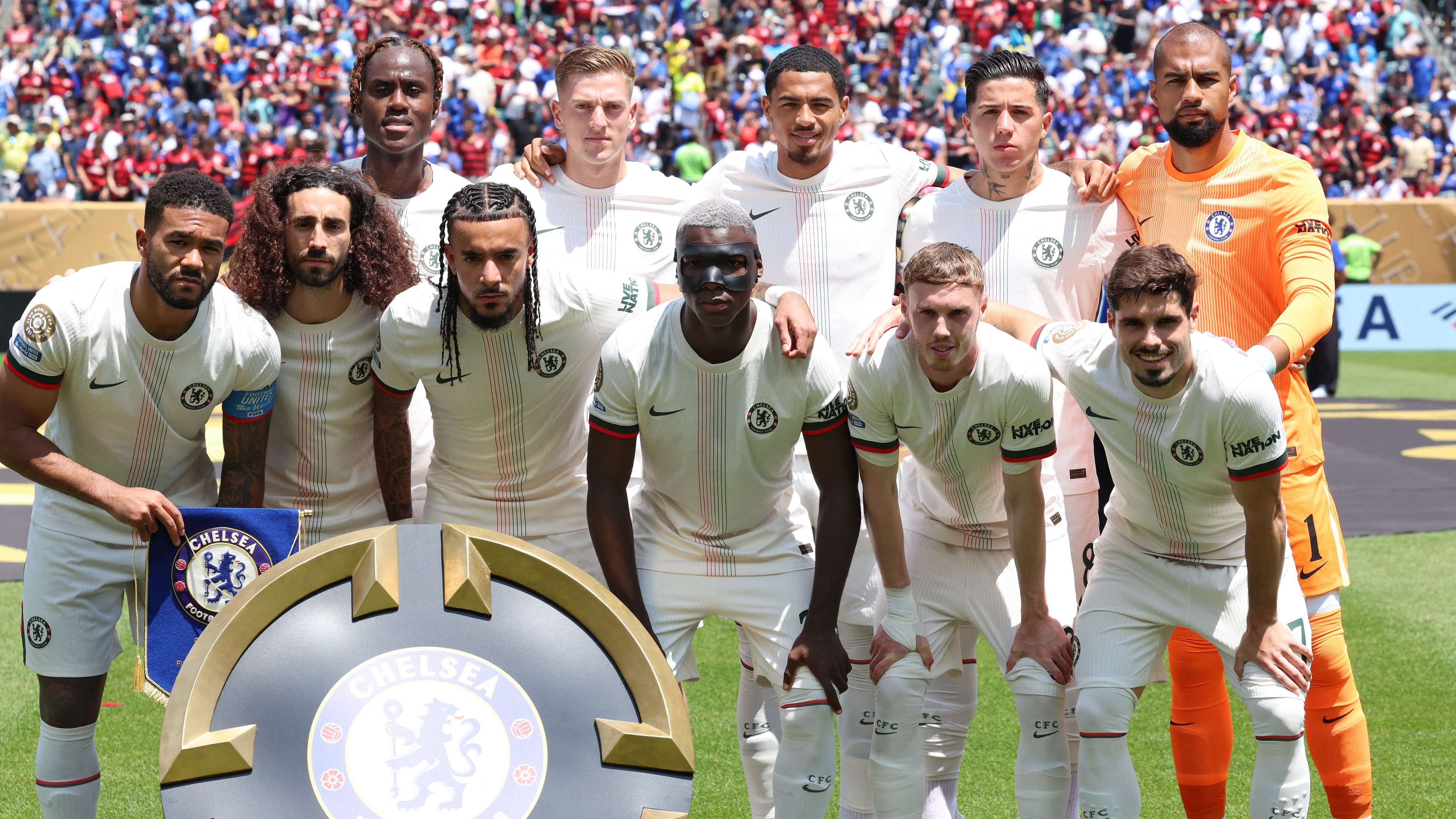 Chelsea star reveals shock transfer dream  