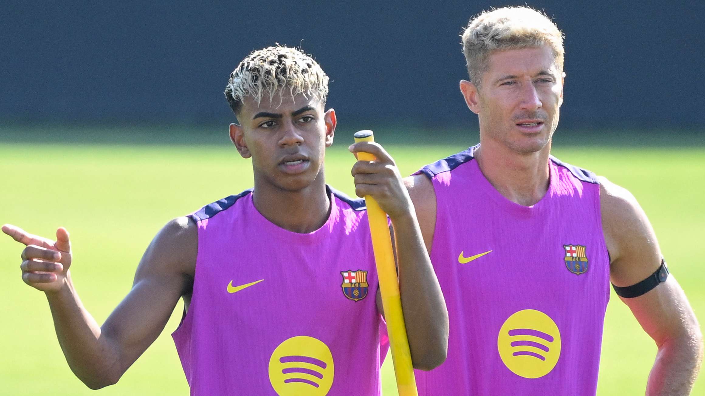 Yamal warned by Lewandowski amid off-field scandals  