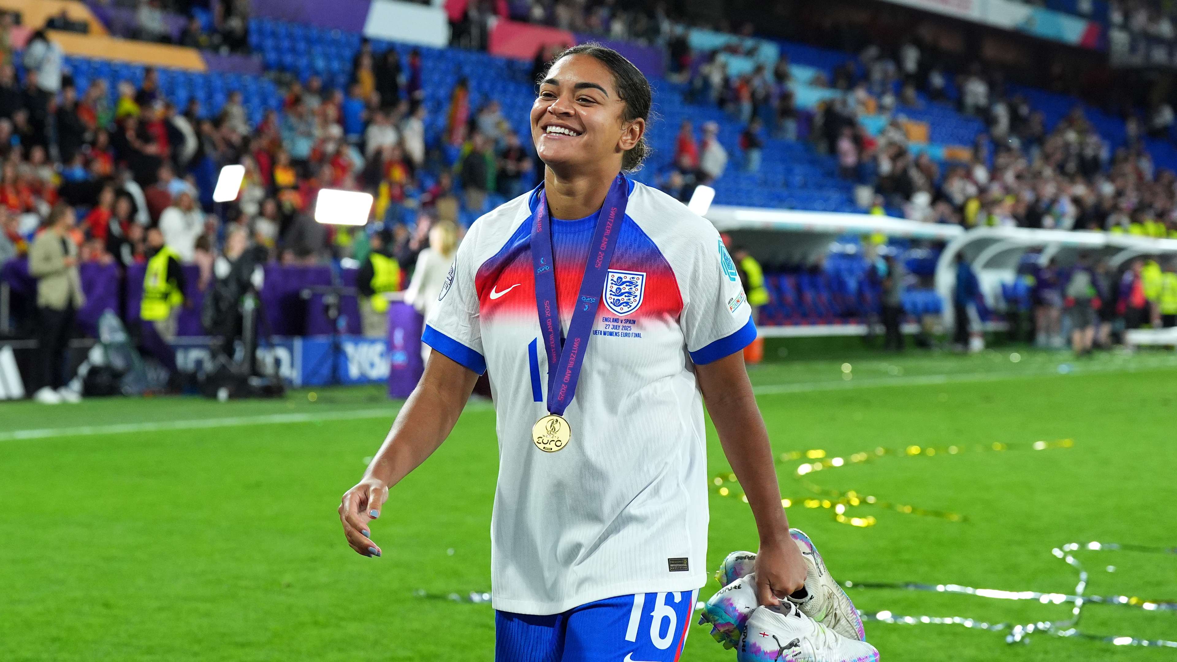 Arrest made over abusive messages sent to Lionesses star Carter  