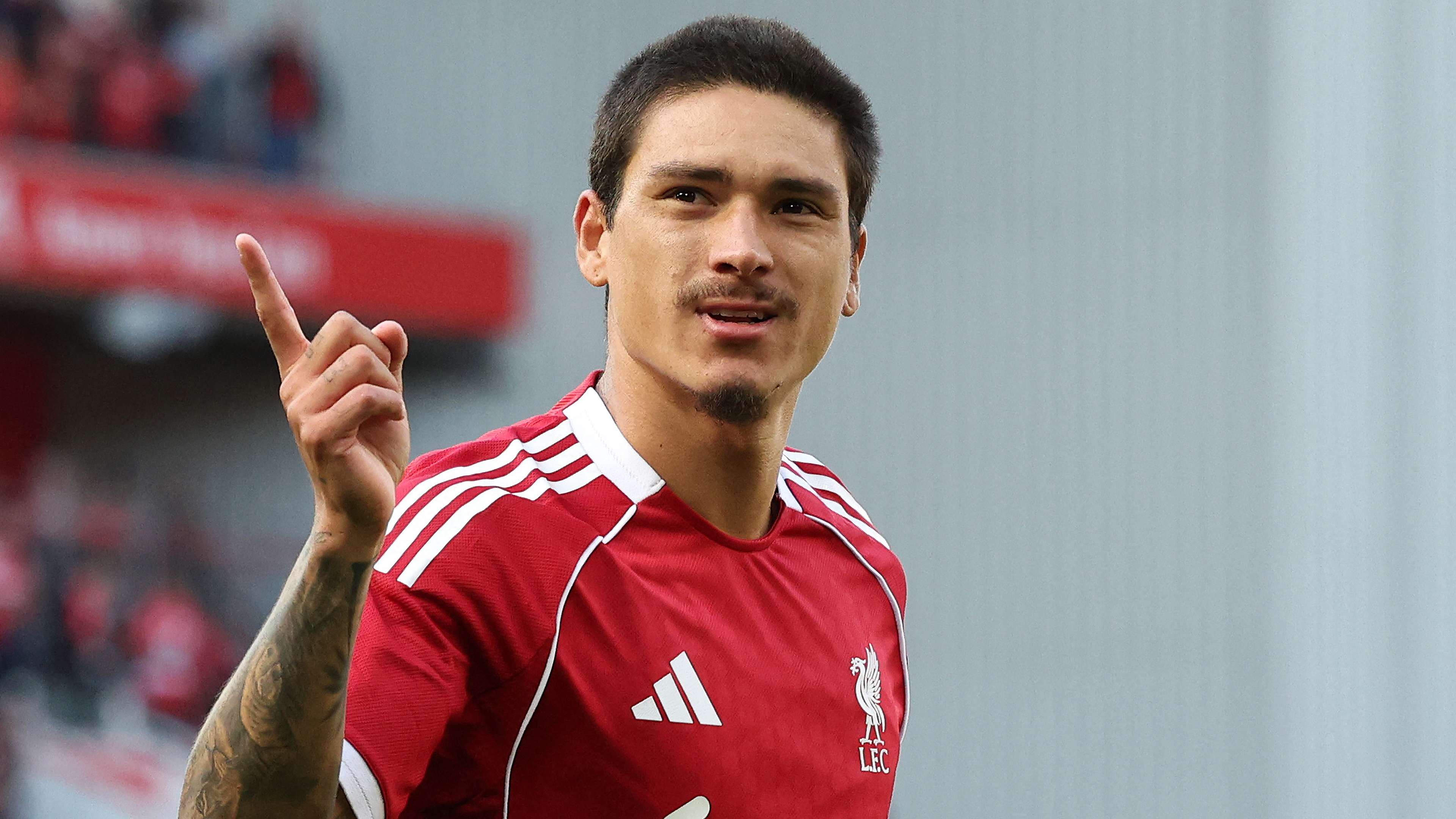 Slot reveals latest on Darwin's proposed Liverpool exit  