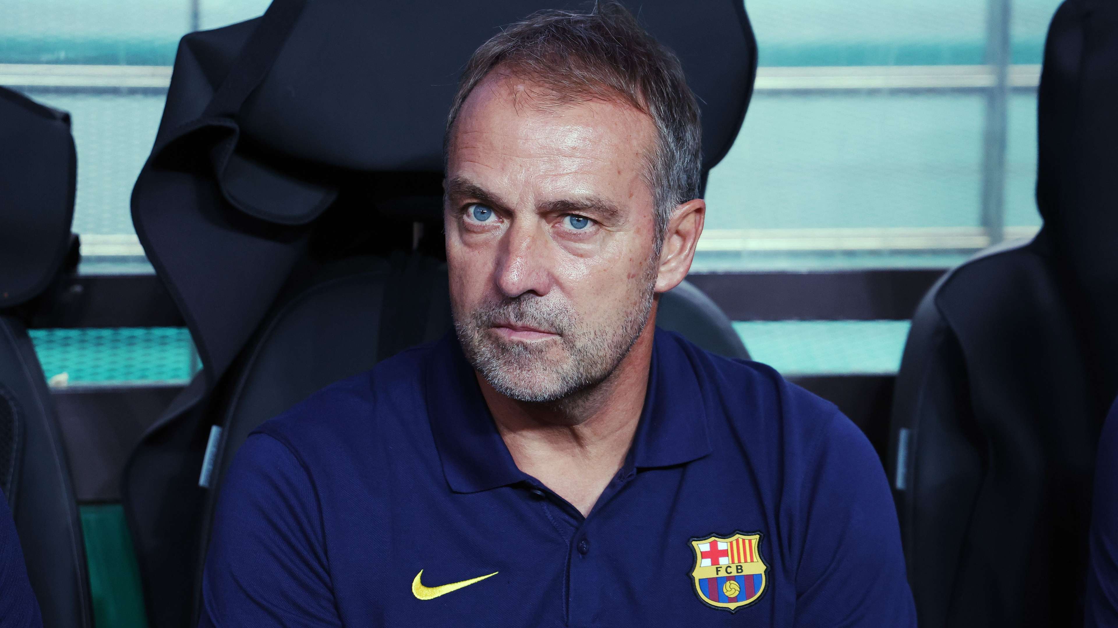 Flick blocks Man Utd's €70m pursuit of Barcelona star  