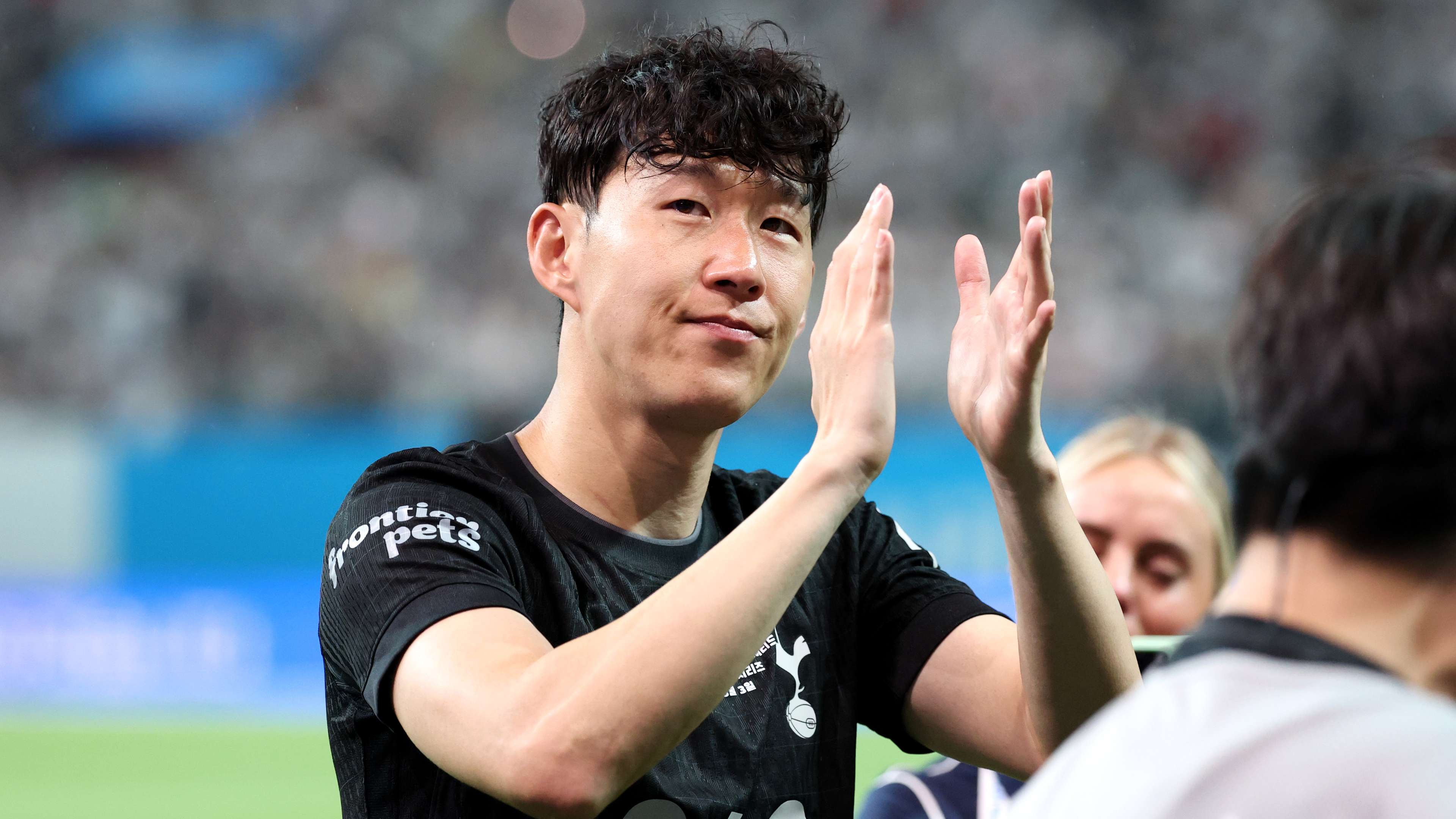 📹 | Son ends final Tottenham appearance in tears before transfer  