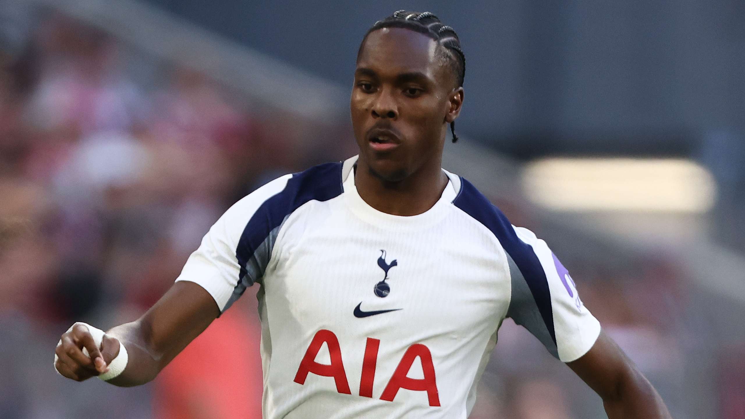 Richarlison passionately defends Tel after racial abuse  