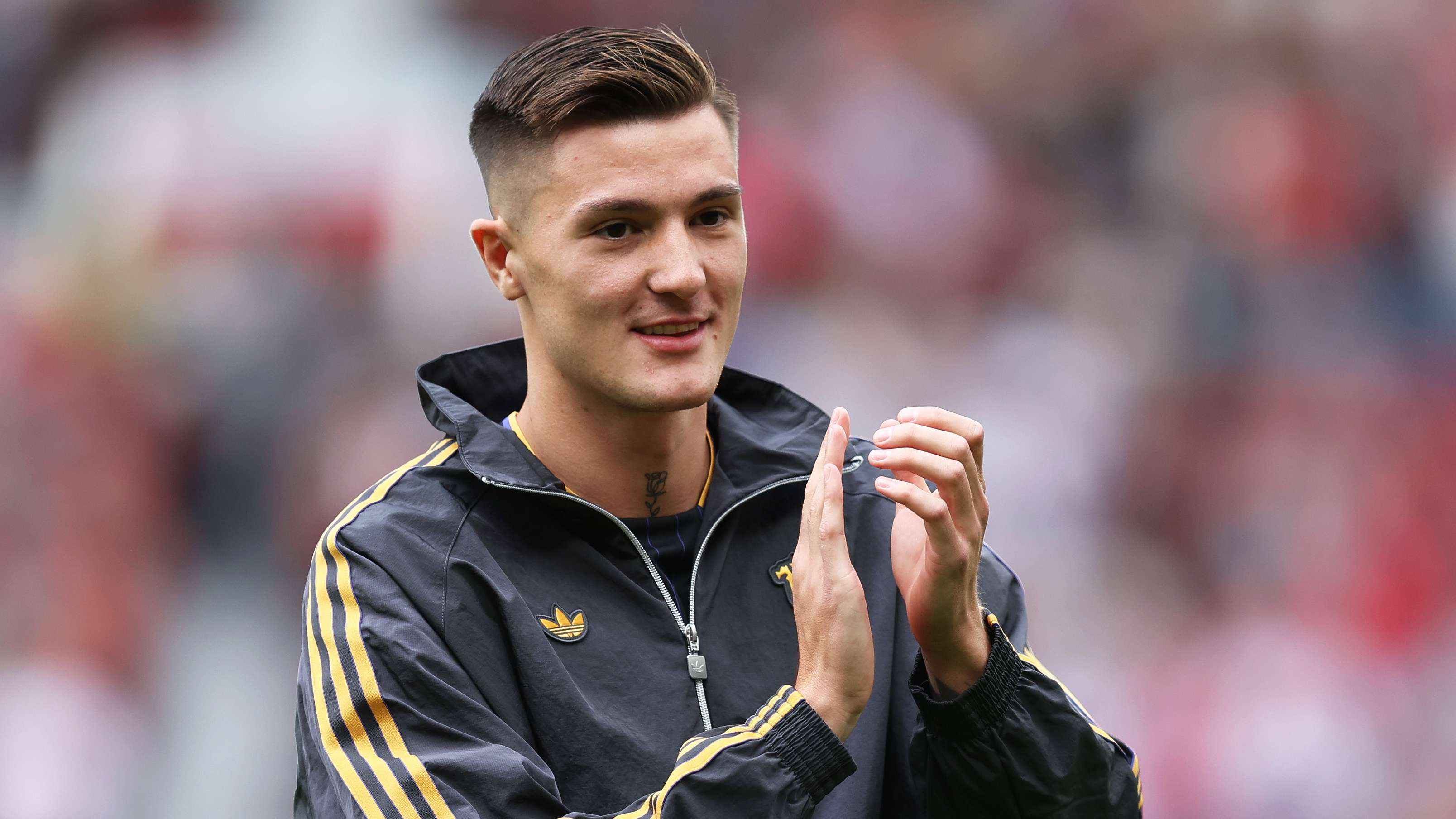 🎥 | 'That's why we paid so much!' - Amorim backs Sesko to shine  