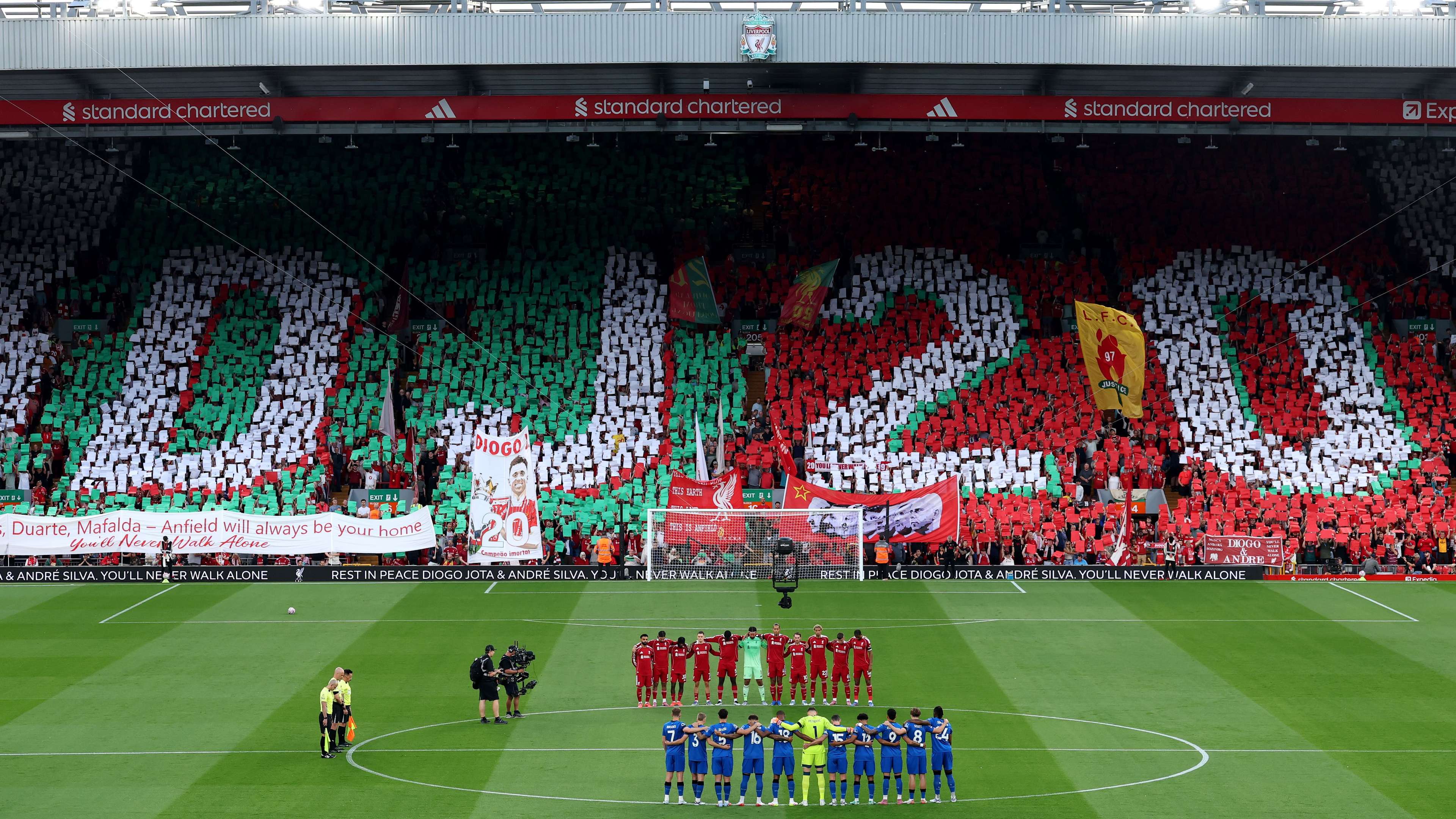 Liverpool and Bournemouth fans pay tribute to Jota   Liverpool and Bournemouth fans pay tribute to Jota