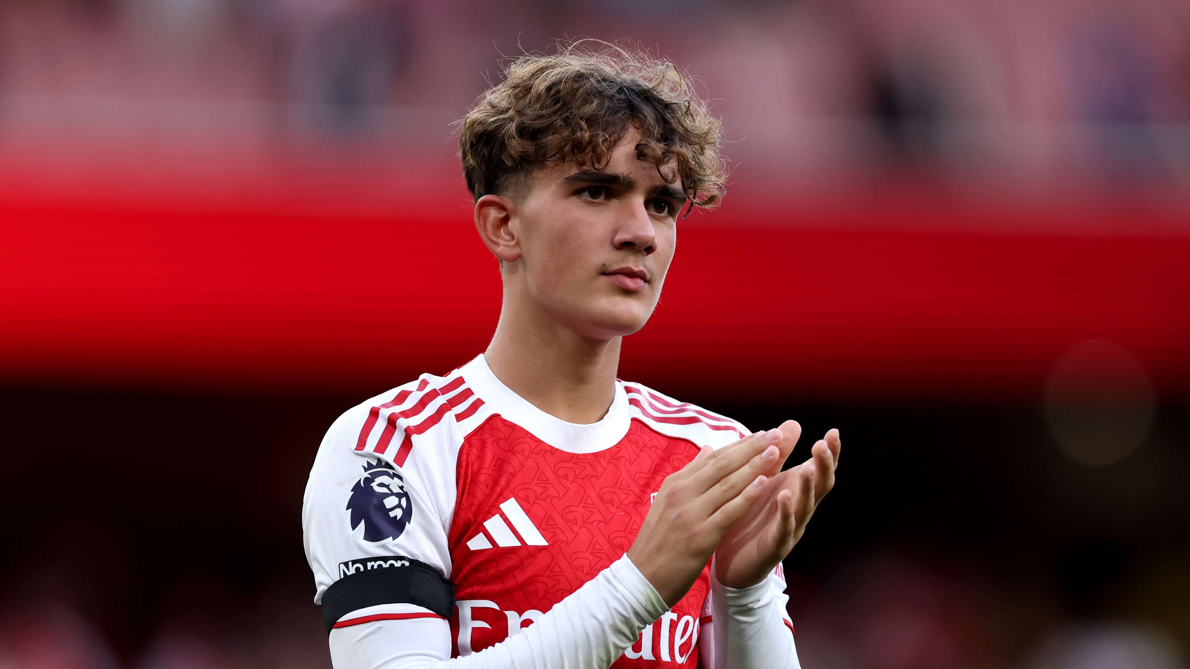 'Dowman isn't normal!' - Arsenal fans astonished by 15-year-old  