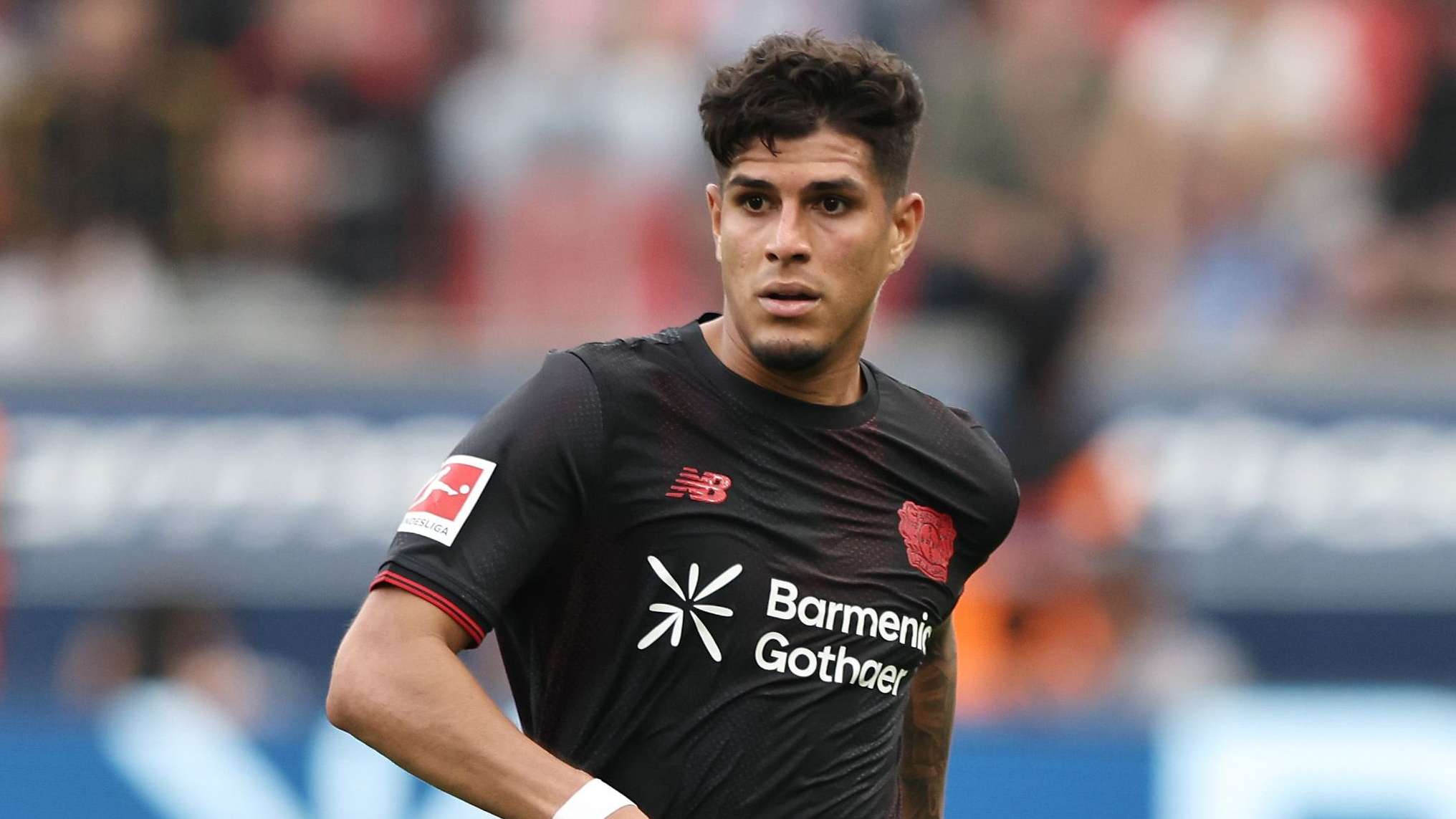Arsenal warned off Hincapie as Leverkusen speak out  