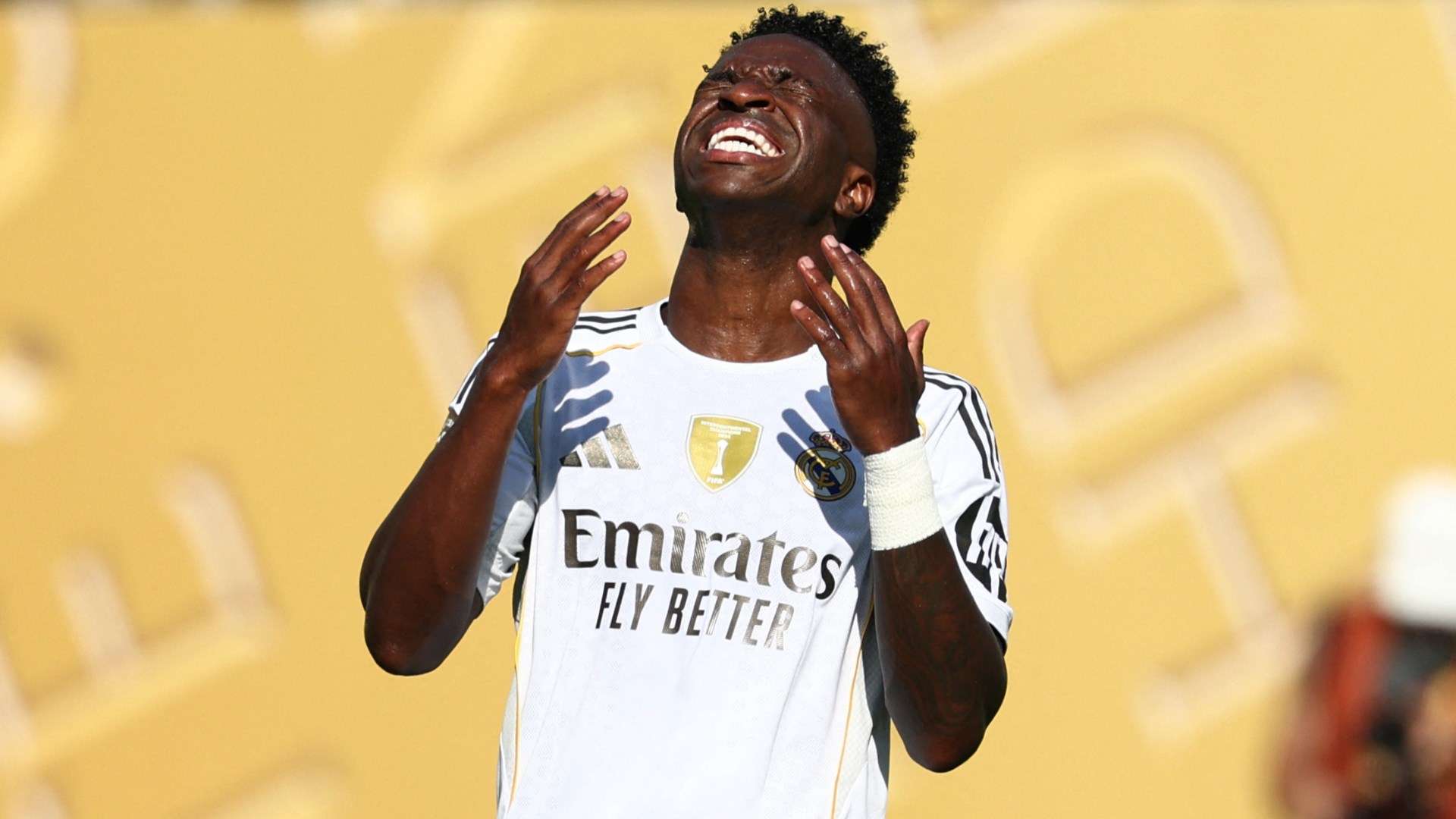 Real Madrid legend suggests Vinicius Jr should be sold  