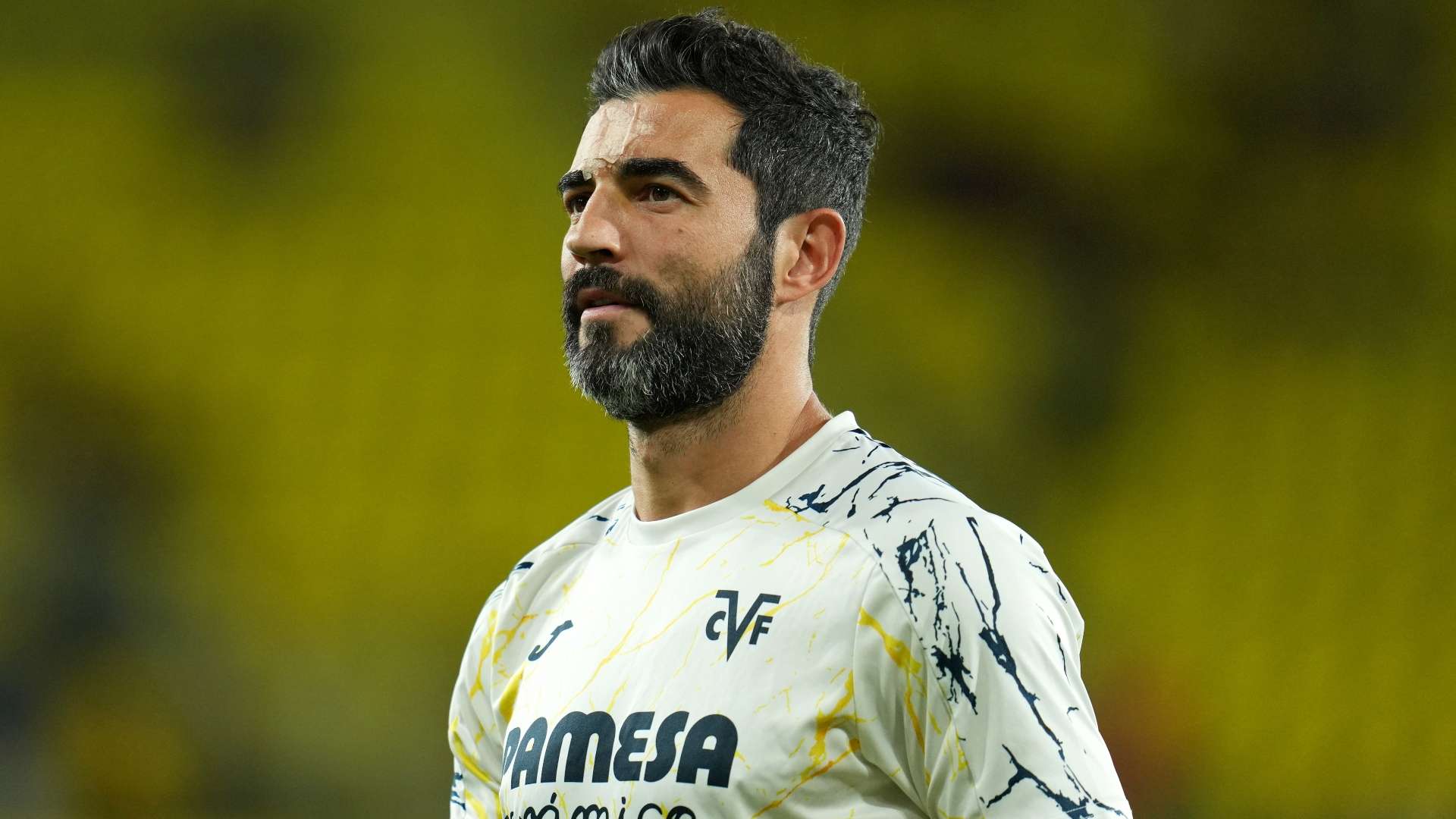 Ex-Madrid star Albiol seals Serie A return at 39  
