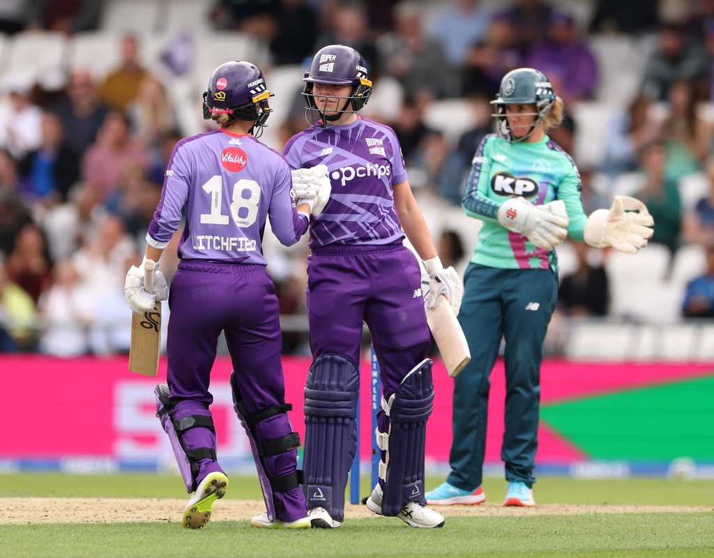 Davidson-Richards fifty sends Oval Invincibles crashing out  