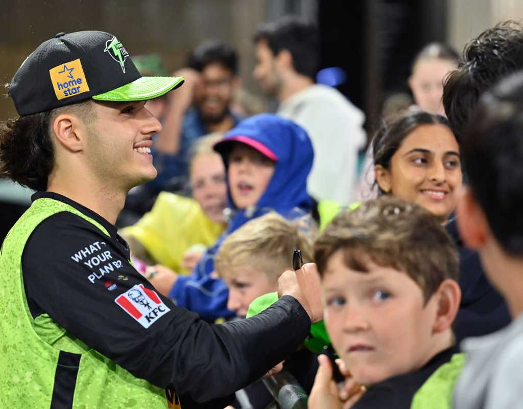Konstas signs four-year extension with Sydney Thunder  