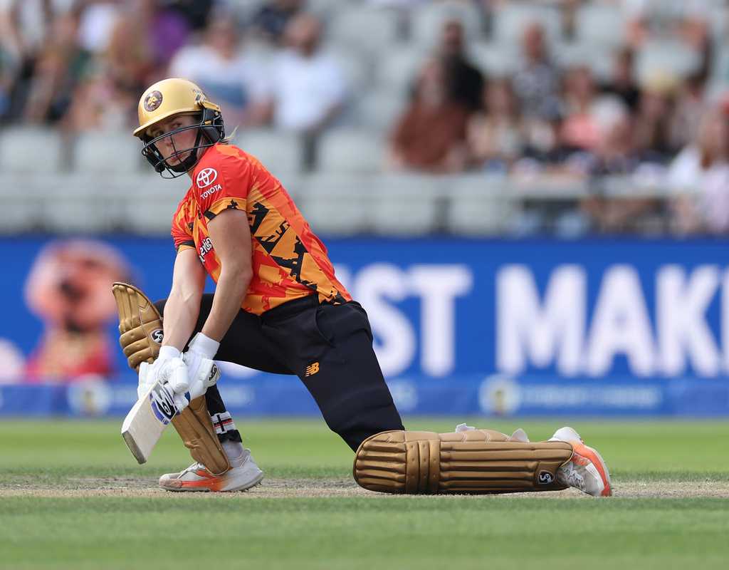 Originals' botched chase keeps Rockets alive  