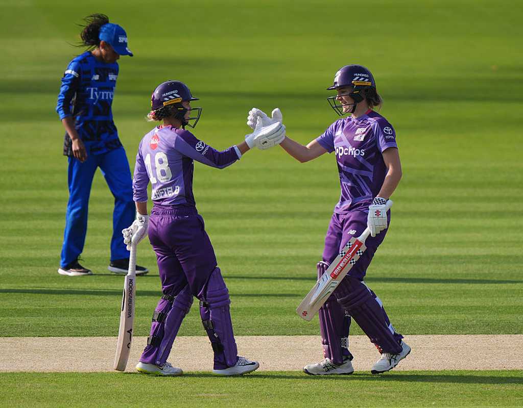 Litchfield, Sutherland power Superchargers to dominant win  