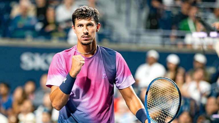 Top seed Alexander Zverev advances to Toronto quarterfinals after Cerundolo retires  