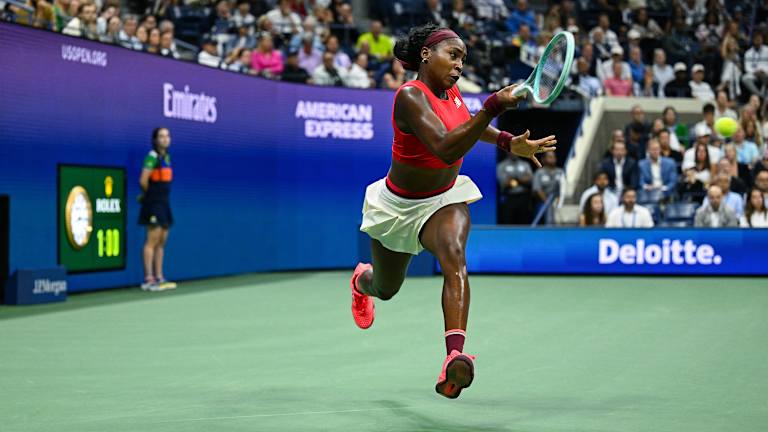 A Jessica Pegula superfan gets a unique item signed—one year later  