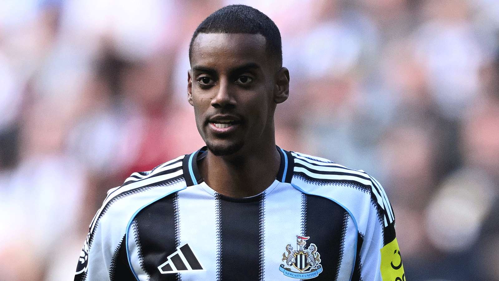 Isak breaks silence with message to Newcastle fans Isak breaks silence with message to Newcastle fans