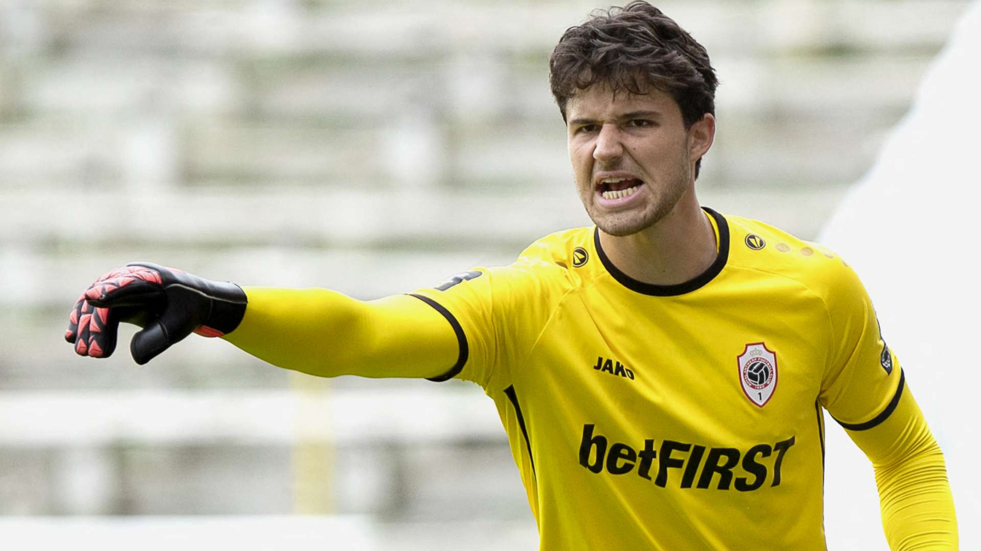 Man Utd's Lammens saga isn't over—make improved offer Man Utd's Lammens saga isn't over—make improved offer