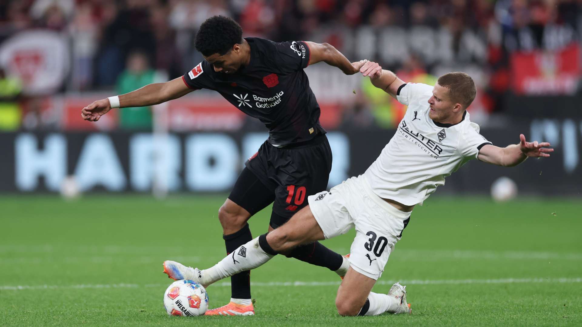 Tillman scores in Leverkusen's draw against Reyna, Gladbach  