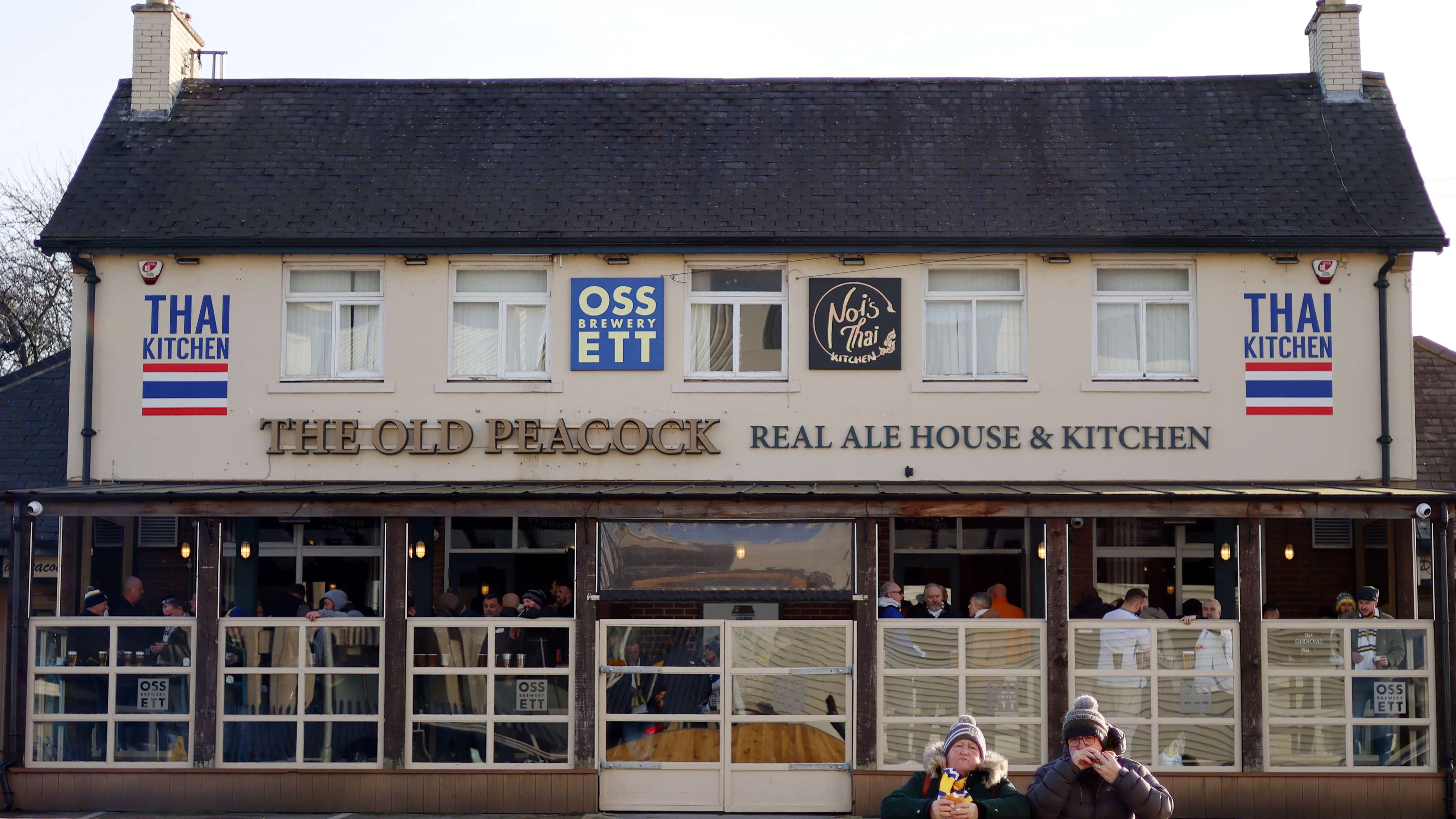 Historic Leeds pub to honour two-time promotion winner  