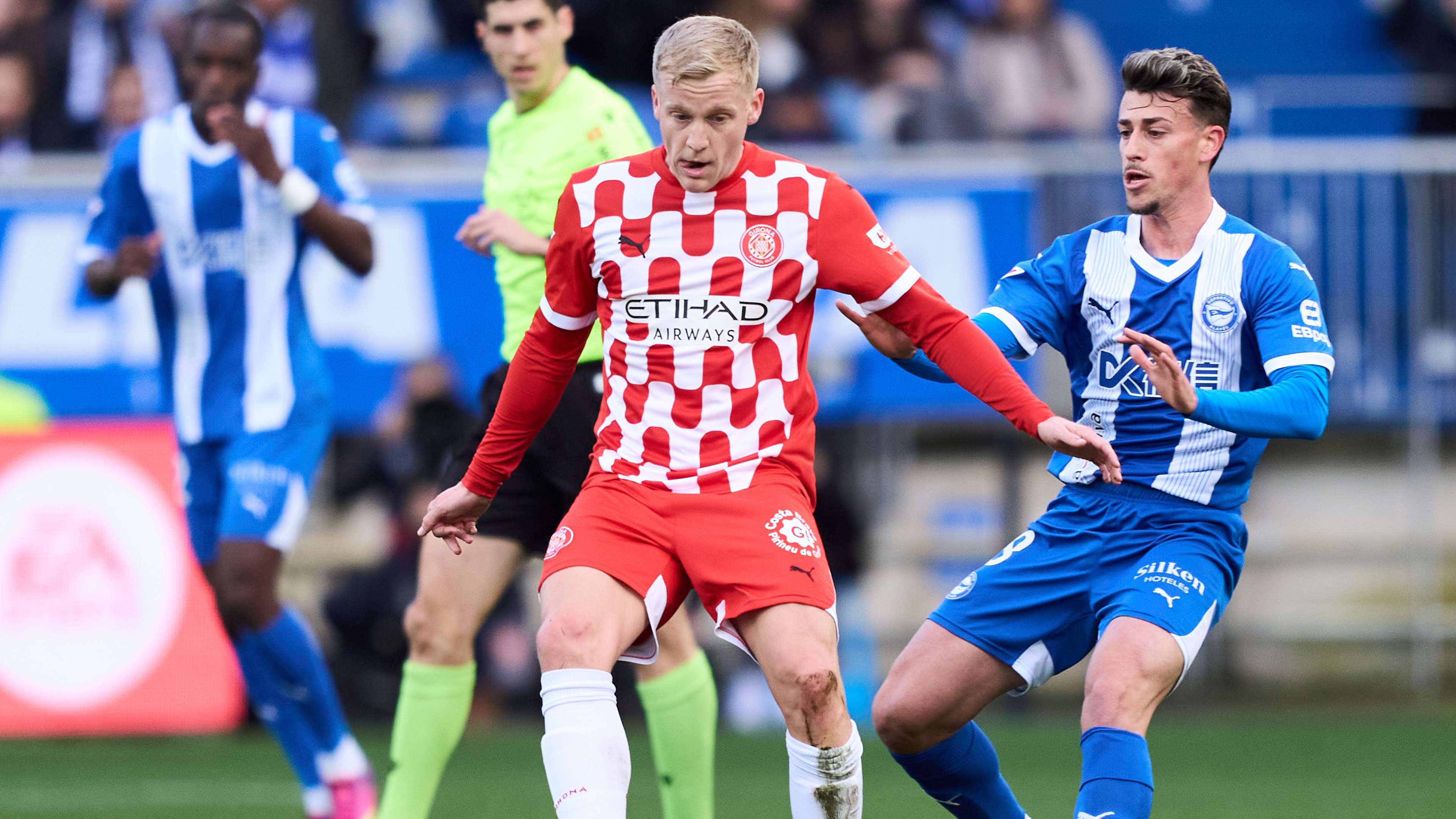 Man Utd flop Van de Beek's injury hell continues with fresh blow  