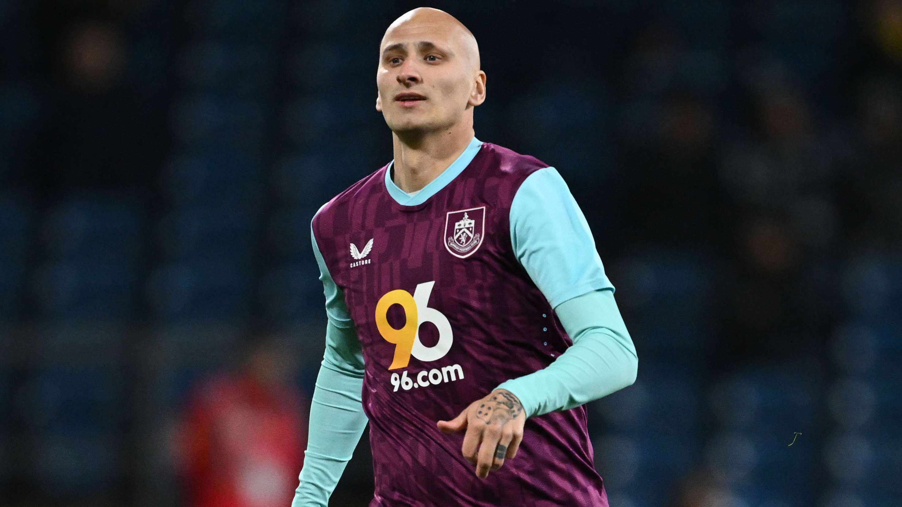 Shelvey joins third-tier Middle Eastern side  