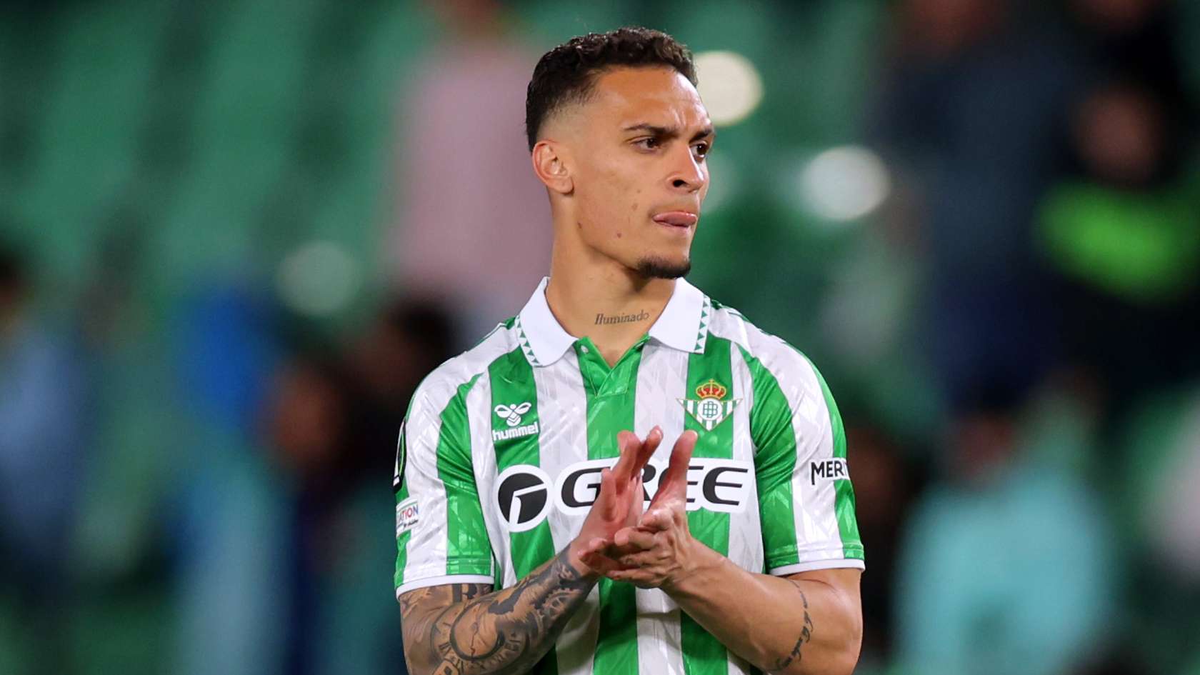 Real Betis FINALLY sign Antony! LaLiga club confirm €25m deal  