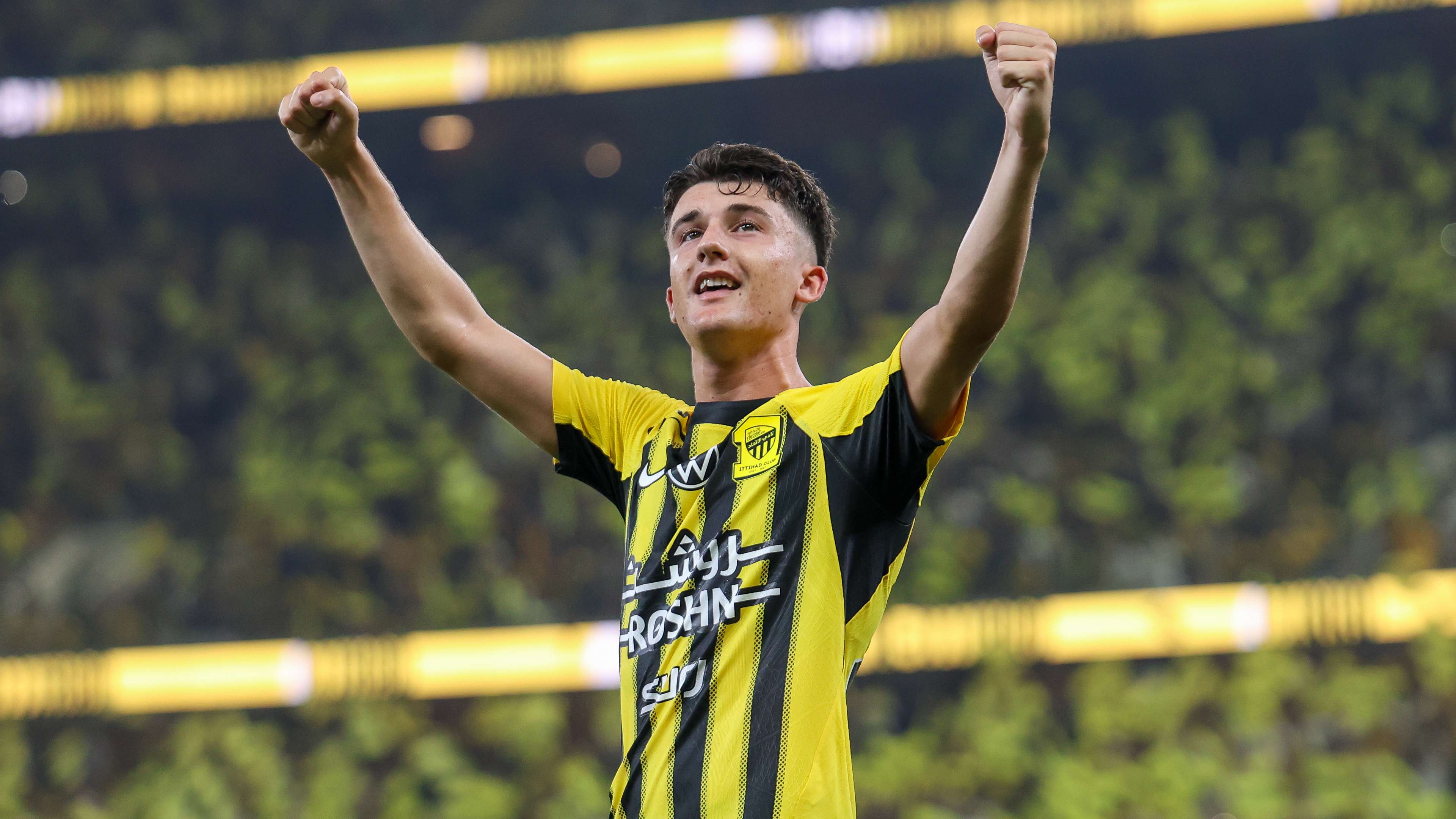 Ex-Barca midfielder to leave Al-Ittihad for Saudi rivals  