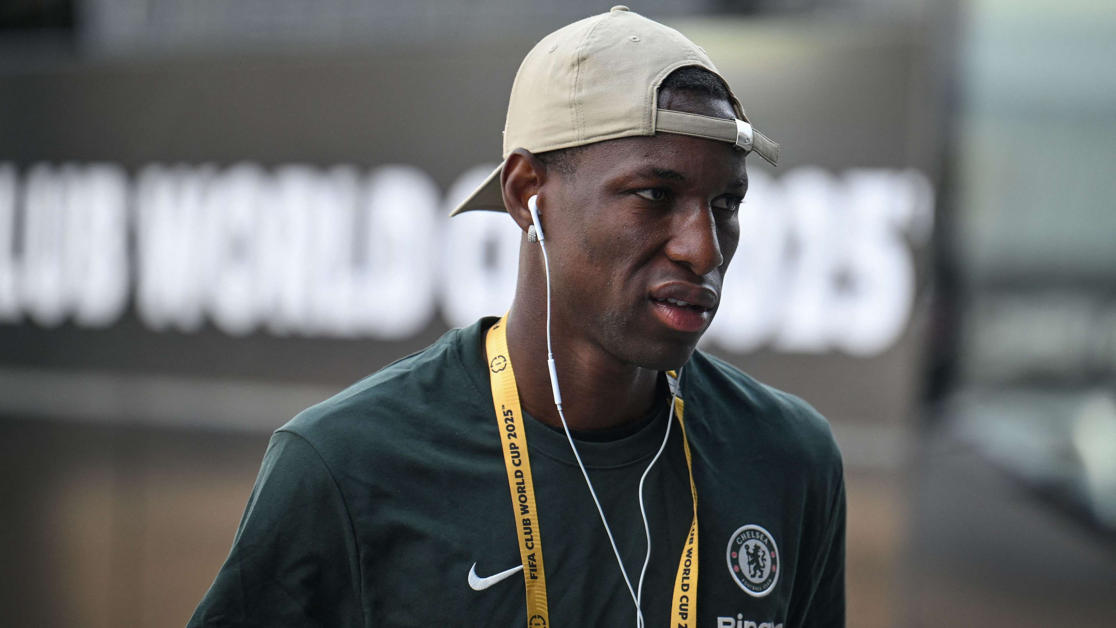 Jackson's cancelled Bayern move BACK ON!  