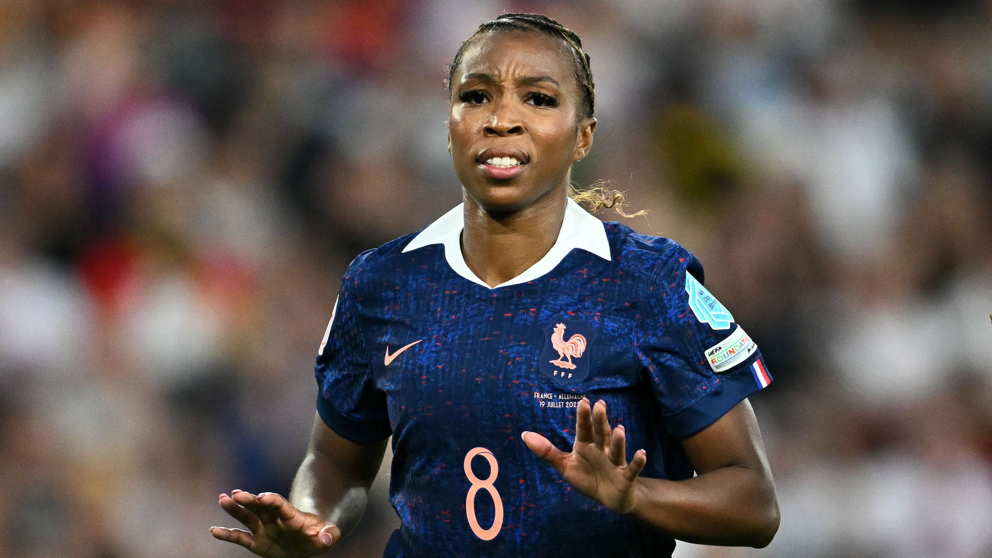 London City Lionesses confirm world record signing of Geyoro  