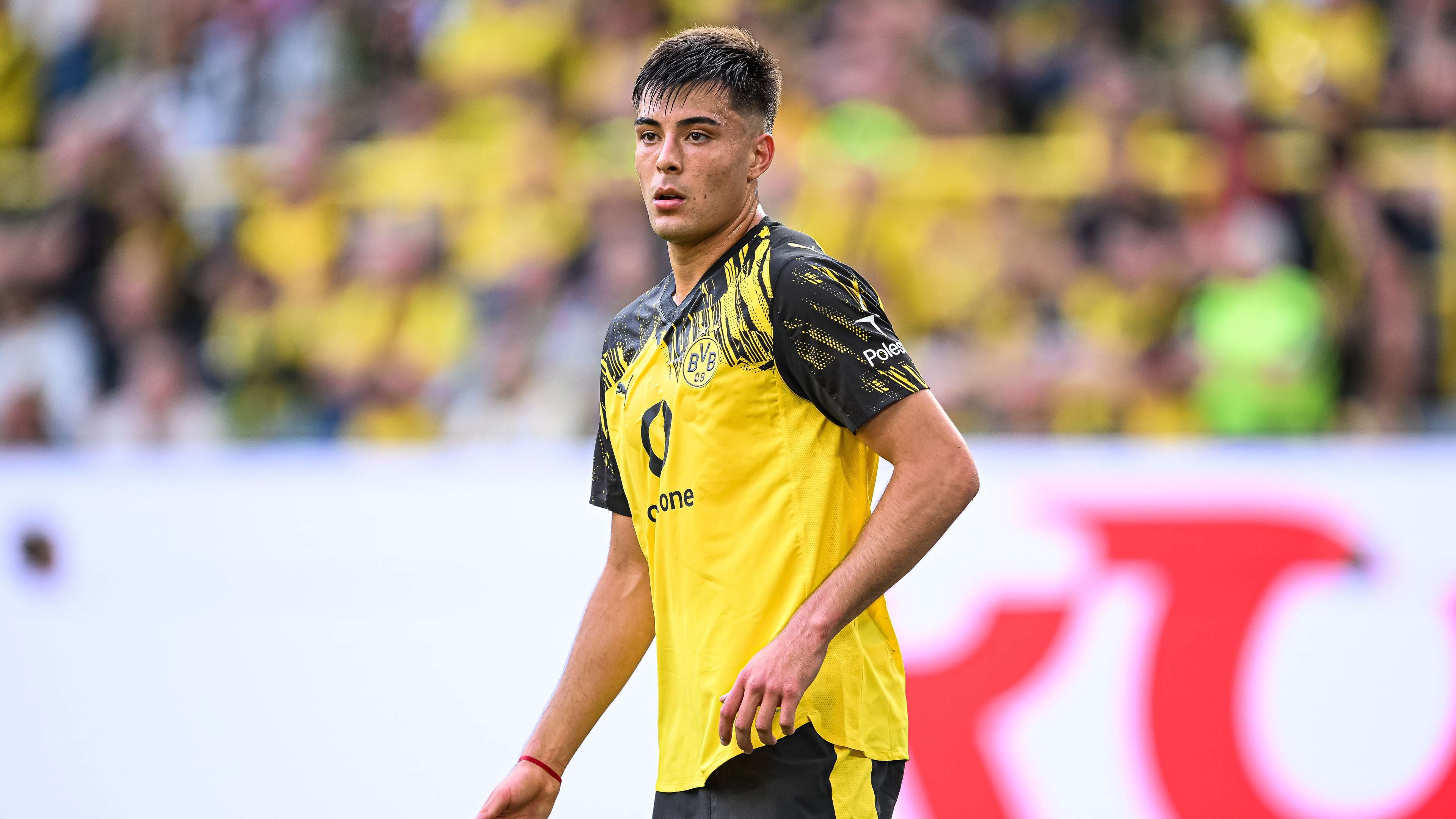 Chelsea loanee earns 'world-class' tag after Dortmund debut  