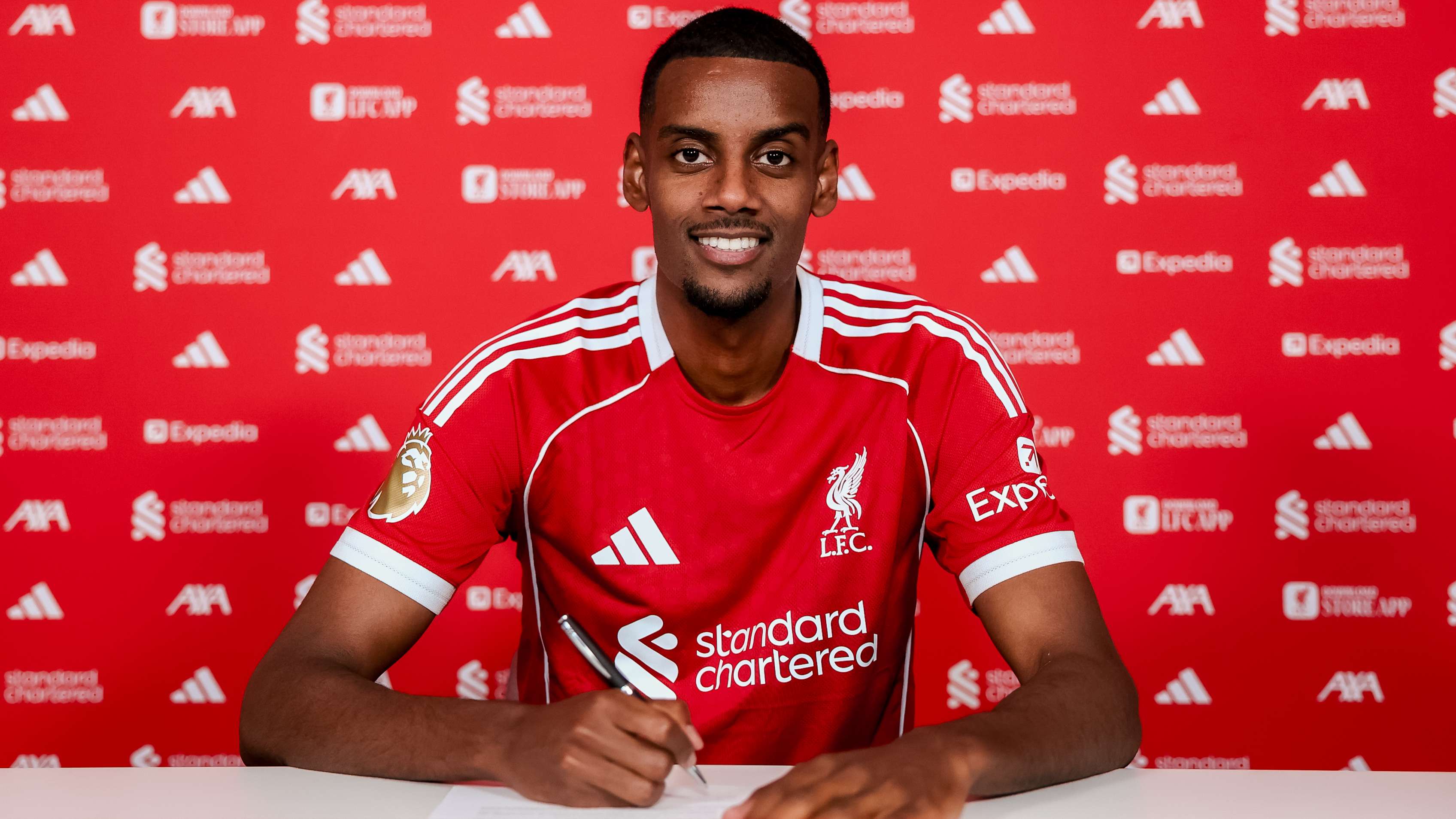 Isak’s agent takes brutal swipe at Newcastle after Liverpool switch Isak’s agent takes brutal swipe at Newcastle after Liverpool switch