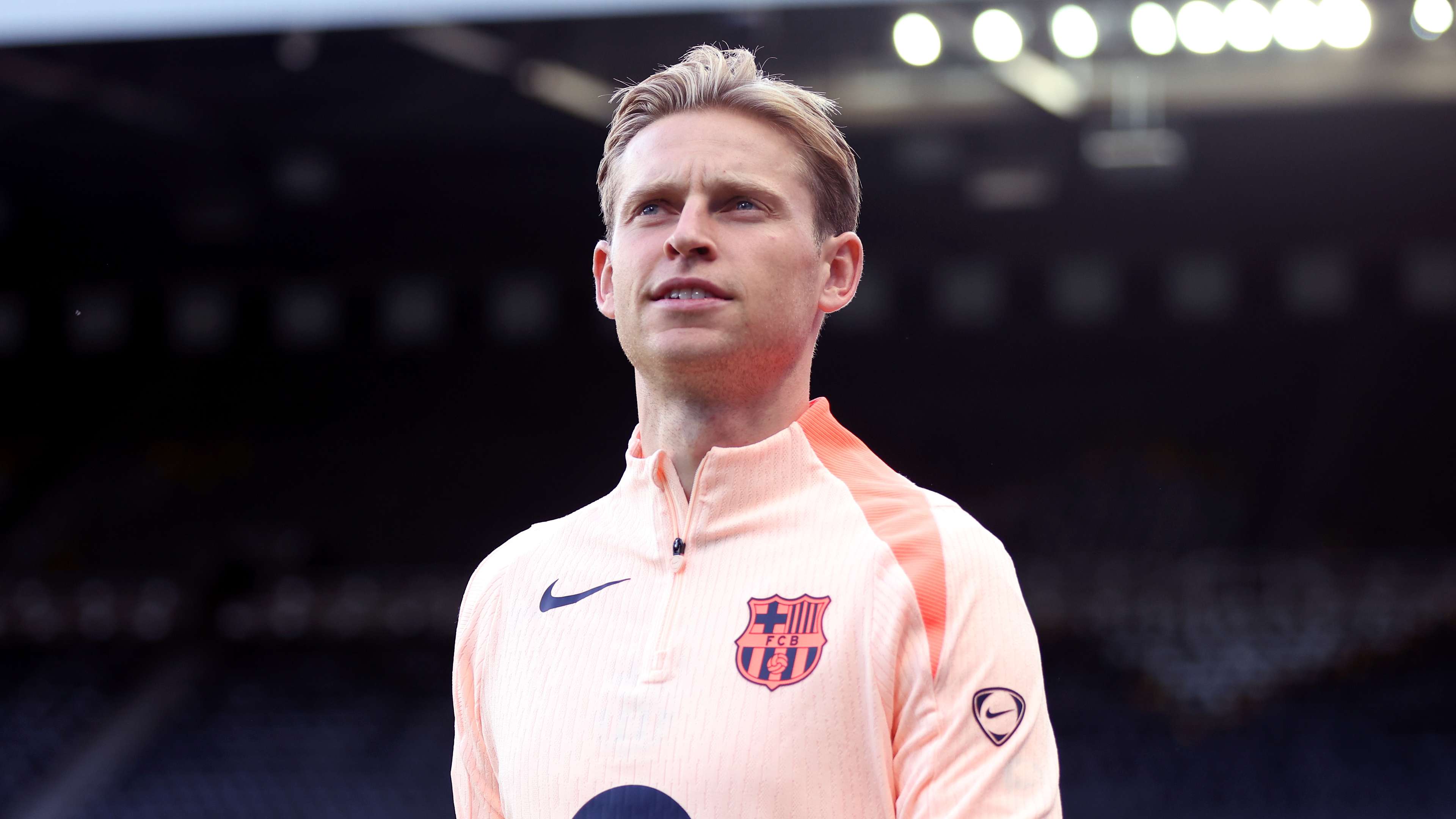 De Jong finally agrees new Barca deal after accepting pay cut  