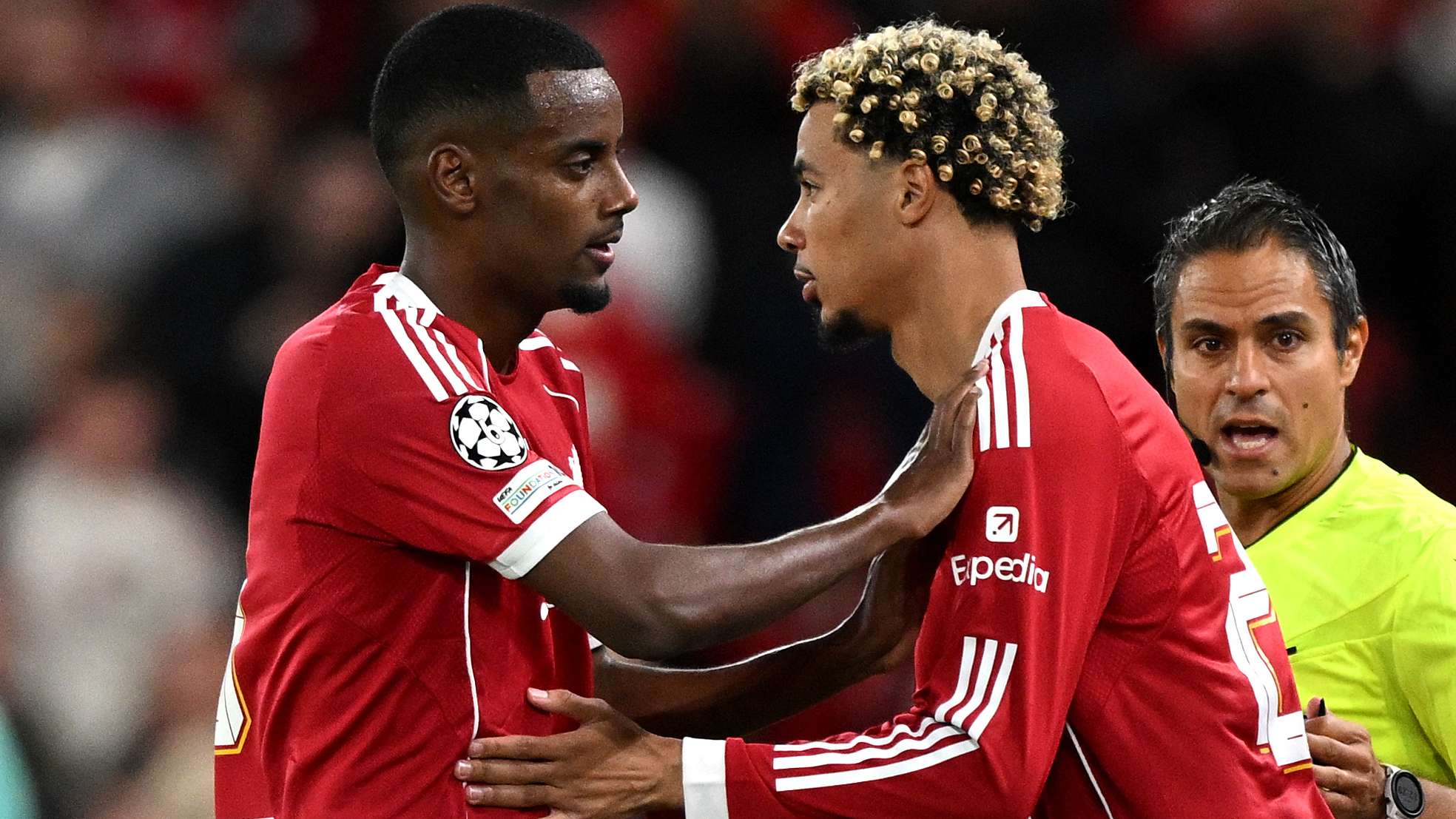 Ekitike reveals what he really thinks about Isak  